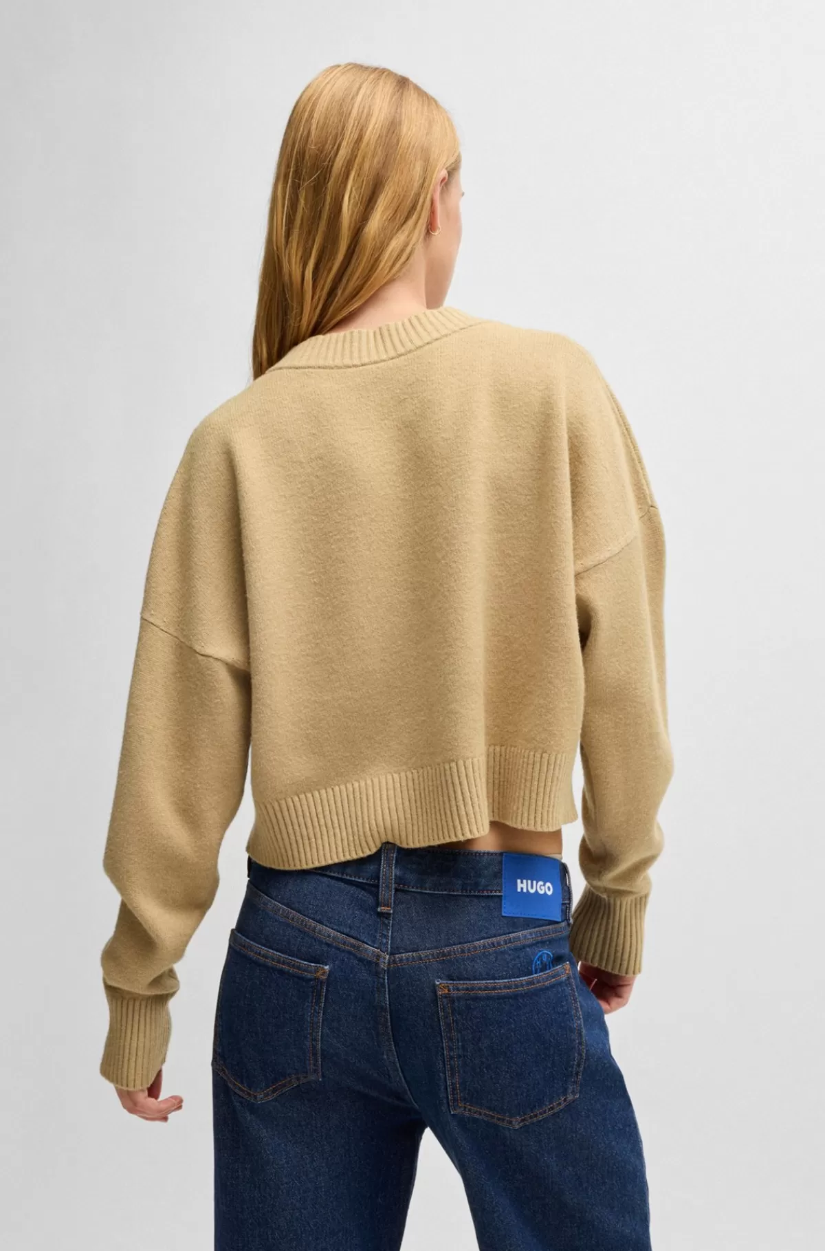 HUGO BOSS Afkortet Sweater Med Relaxed Fit Og Happy HUGO Logo Lys beige Store