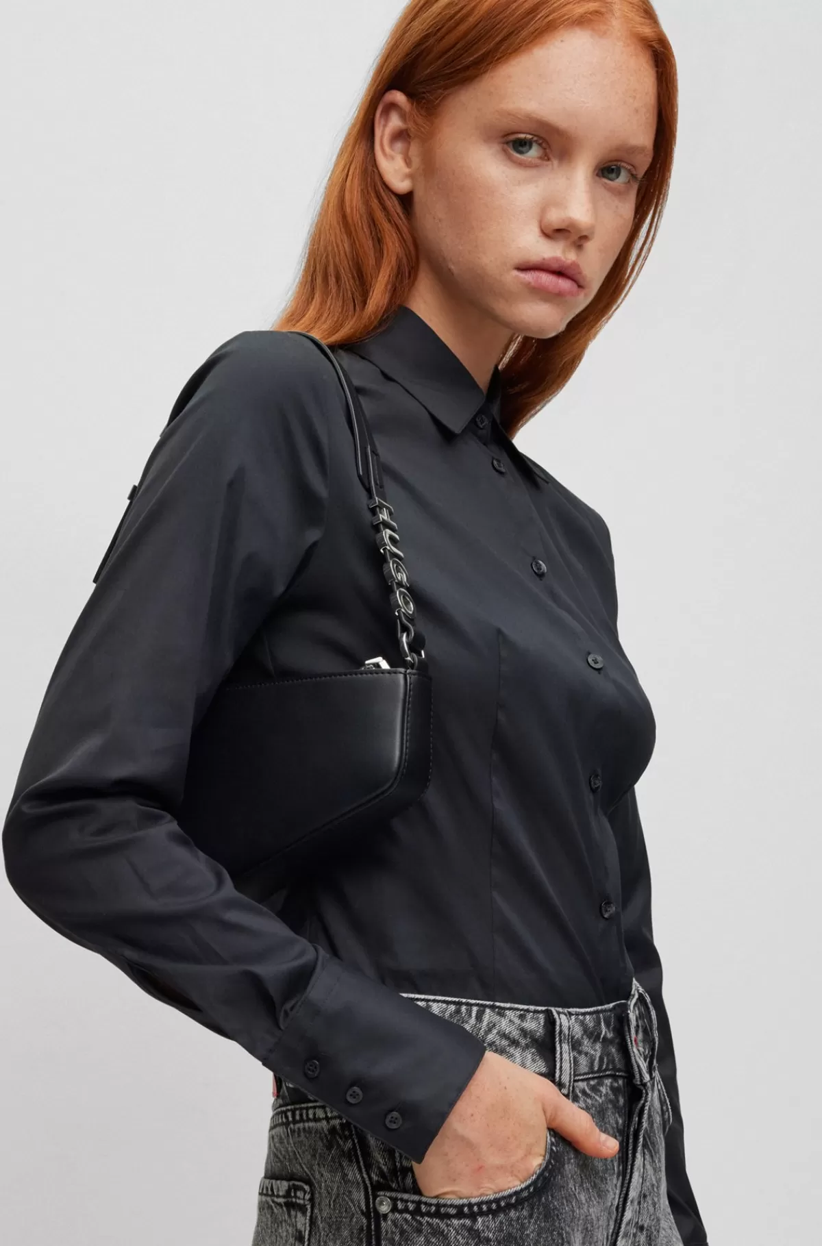 HUGO BOSS Bluse I Figursyet Pasform I Poplin, Der Er Nemt At Stryge Sort Online