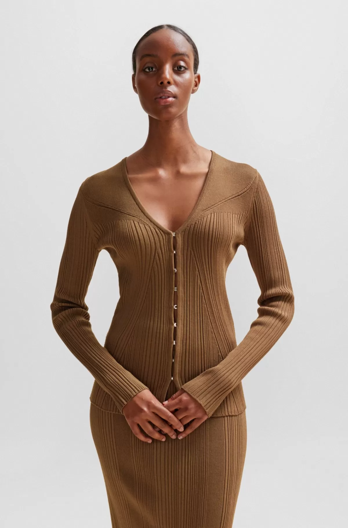 HUGO BOSS Cardigan I Rib Og Stof Med Stræk Samt Hægtelukninger Lysebrun Clearance