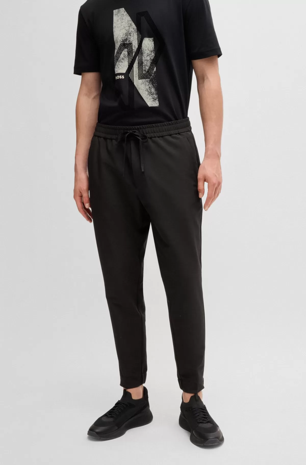HUGO BOSS Chinos Med Tapered Fit I Strygelet Stof Med Stræk I Fire Retninger Sort Cheap