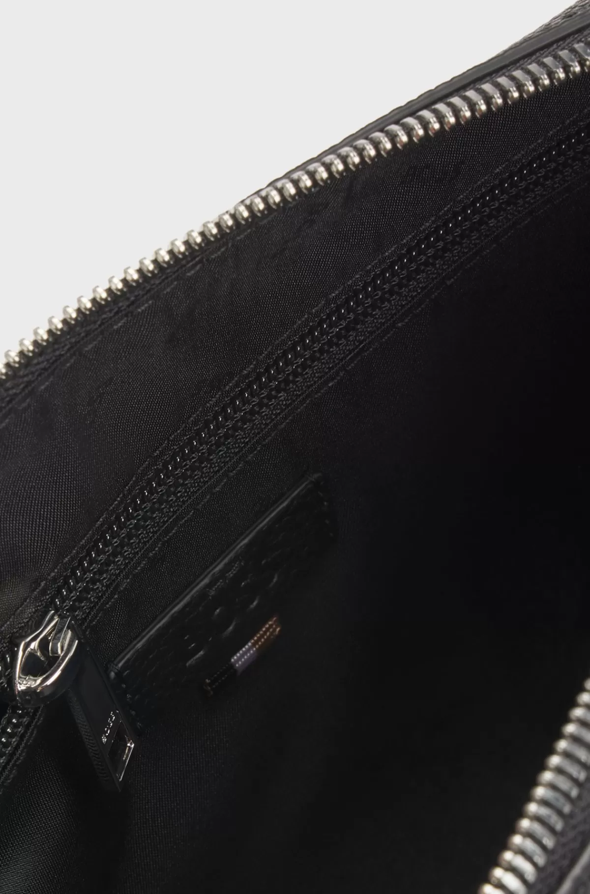 HUGO BOSS Crossbody-taske I Kornet Læder Med Aftagelig Hængelås Sort Best Sale
