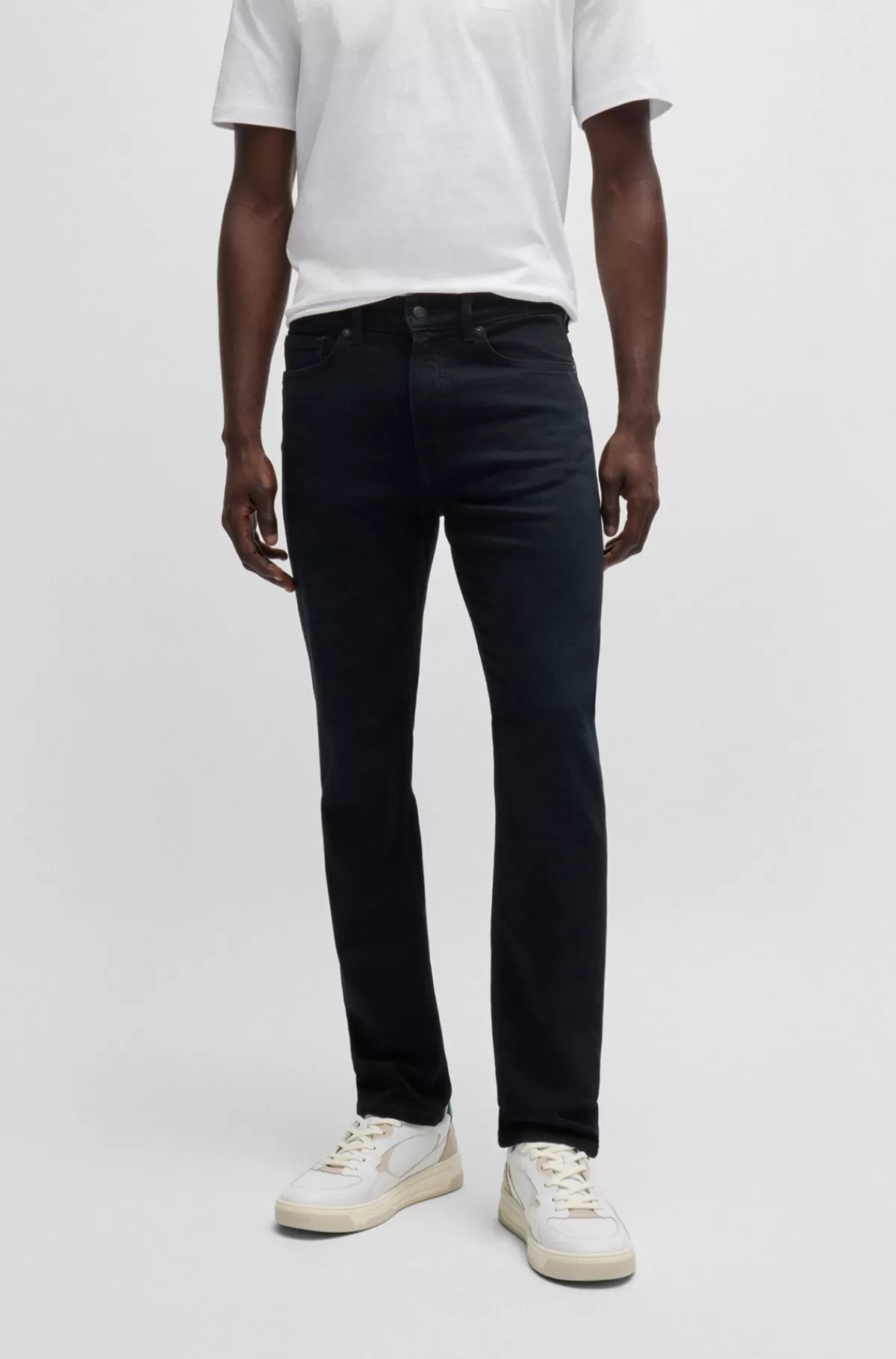 HUGO BOSS Delaware Slim Fit Jeans I Blåsort Denim Med Behageligt Stræk Mørkeblå Outlet