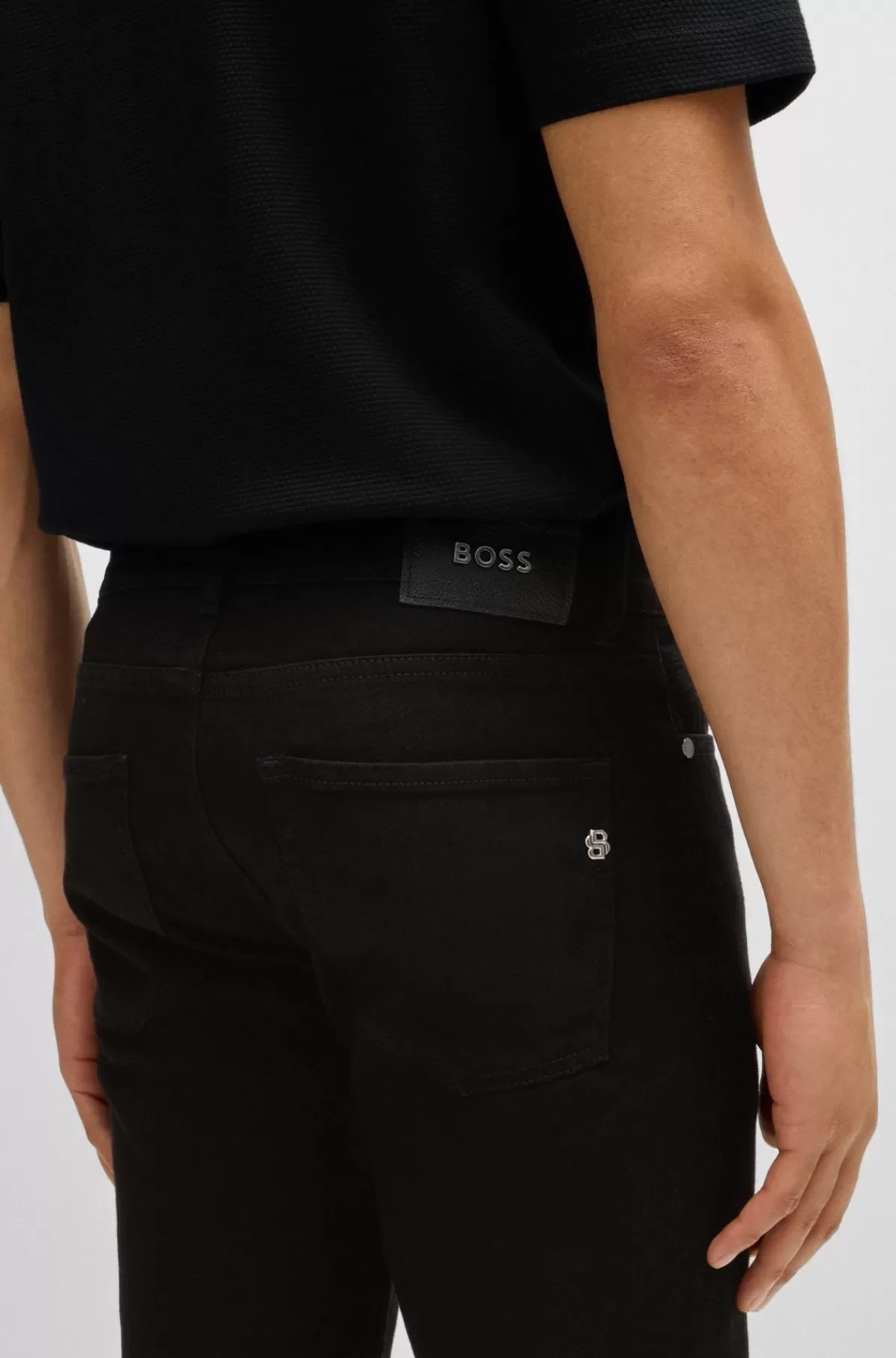 HUGO BOSS Delaware Slim Fit Jeans I Dyb Italiensk Denim Sort Shop
