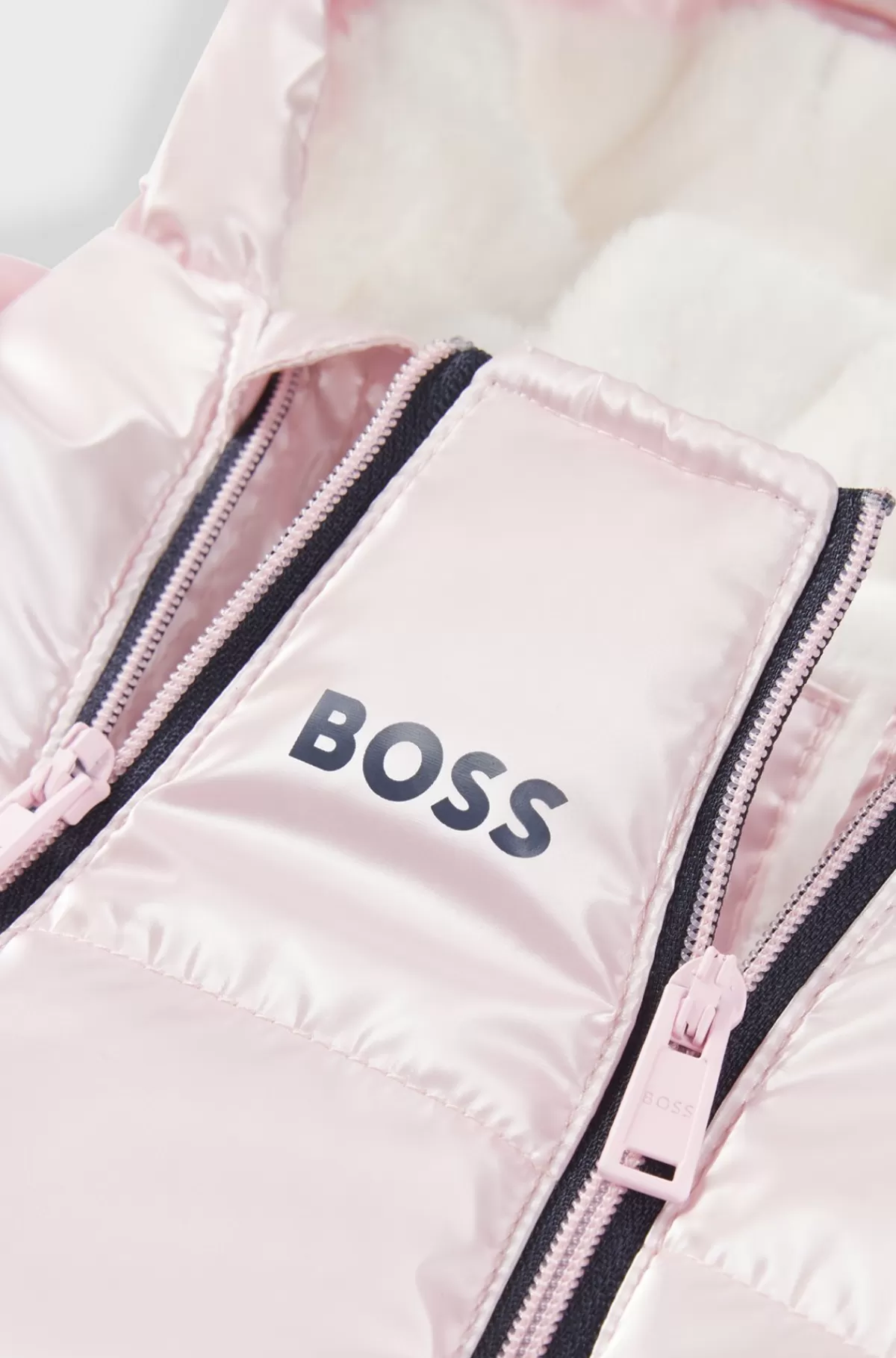 HUGO BOSS Flyverdragt Til Babyer I Stof Med Perlemorseffekt Og Aftagelige Støvler Lys pink Shop
