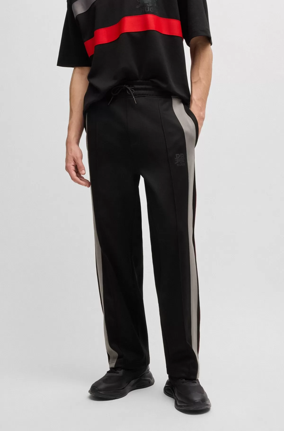 HUGO BOSS HUGO X RB-bukser Med Oversize Fit Og Påsyet Bånd Samt Signaturgrafik Med Tyr Sort Shop