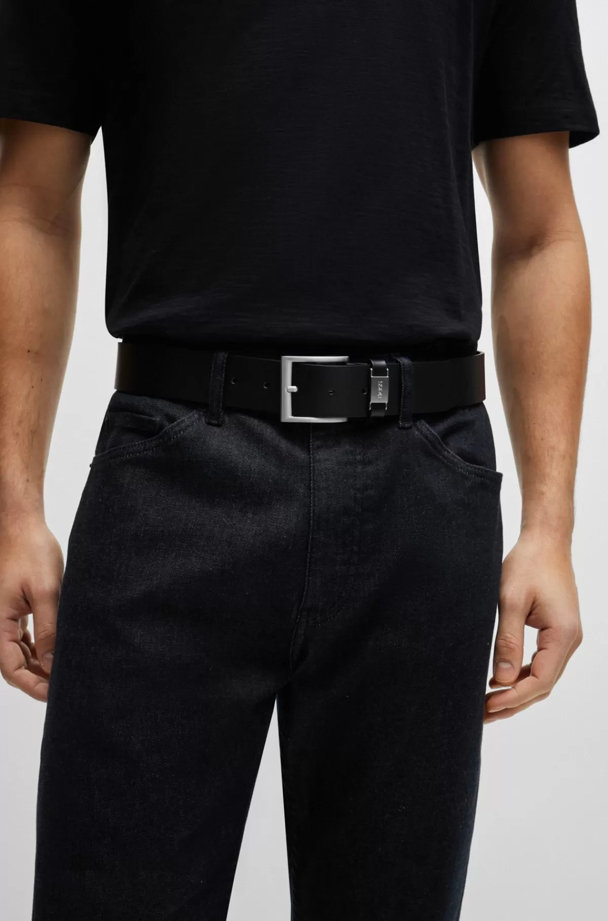 HUGO BOSS Italiensk Læderbælte Med Logo På Bæltestroppen Og Børstet Metal Sort Hot