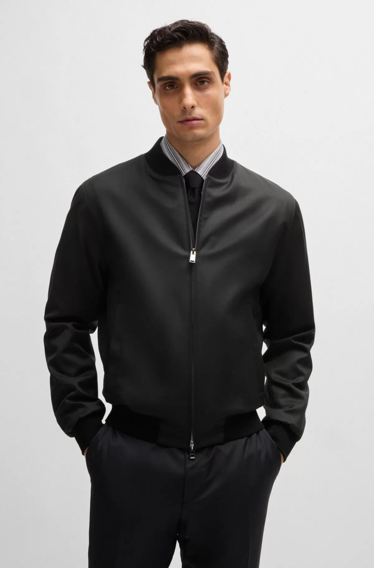 HUGO BOSS Jakke I Ny Sergeuld Med Lynlås Sort Store