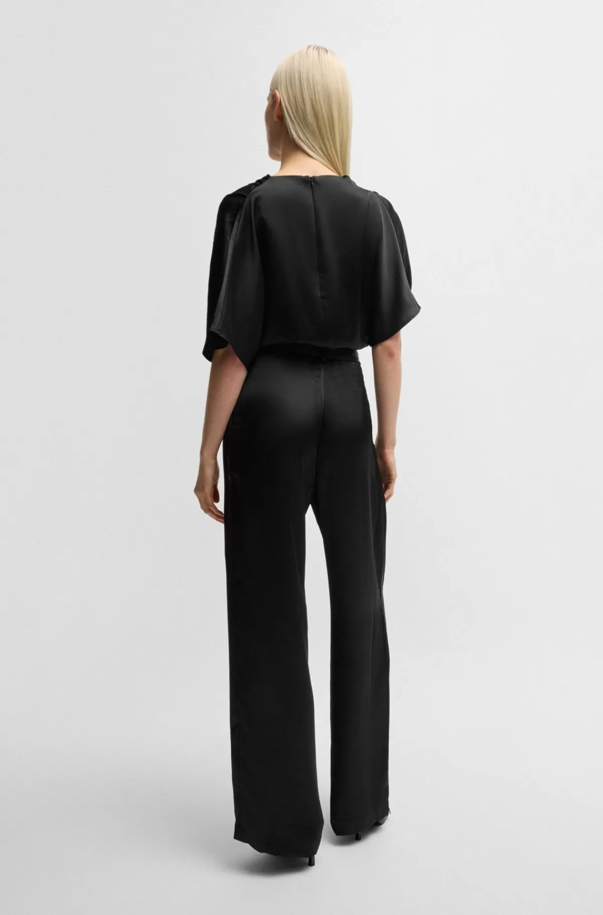 HUGO BOSS Jumpsuit I Draperende Satin Med Vandfaldsudskæring Og Regular Fit Sort Best