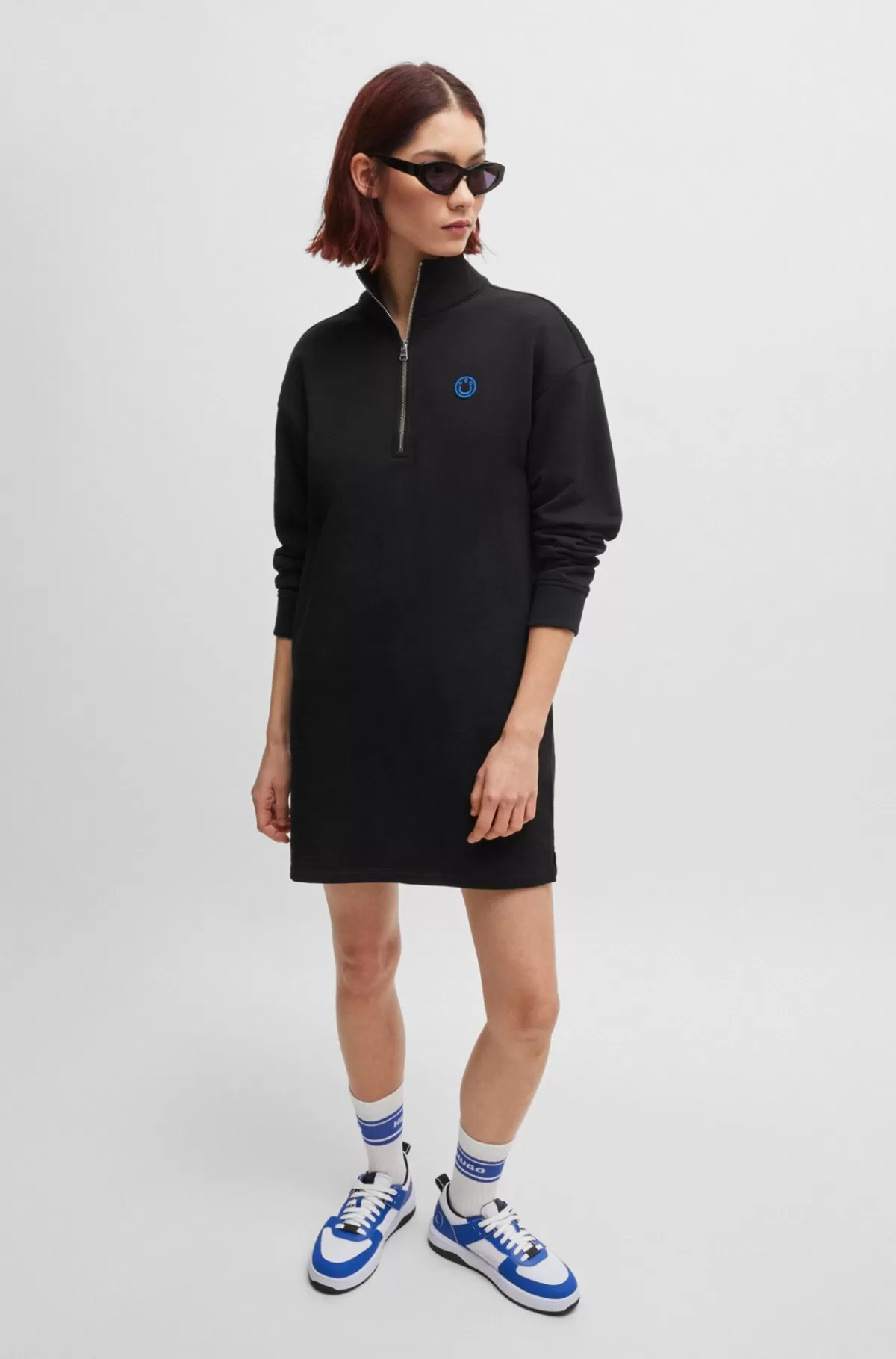 HUGO BOSS Kjole I Bomuldsfrotté Med Lynlås I Halsen Og Logobadge Med Happy HUGO Sort Clearance