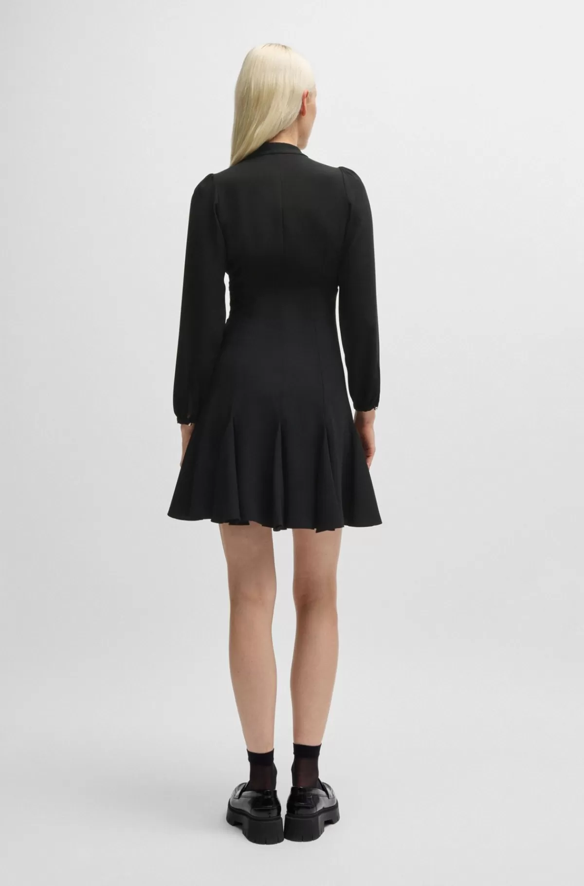 HUGO BOSS Kjole I Crepe Med Kinakrave Med Knapper Sort Online