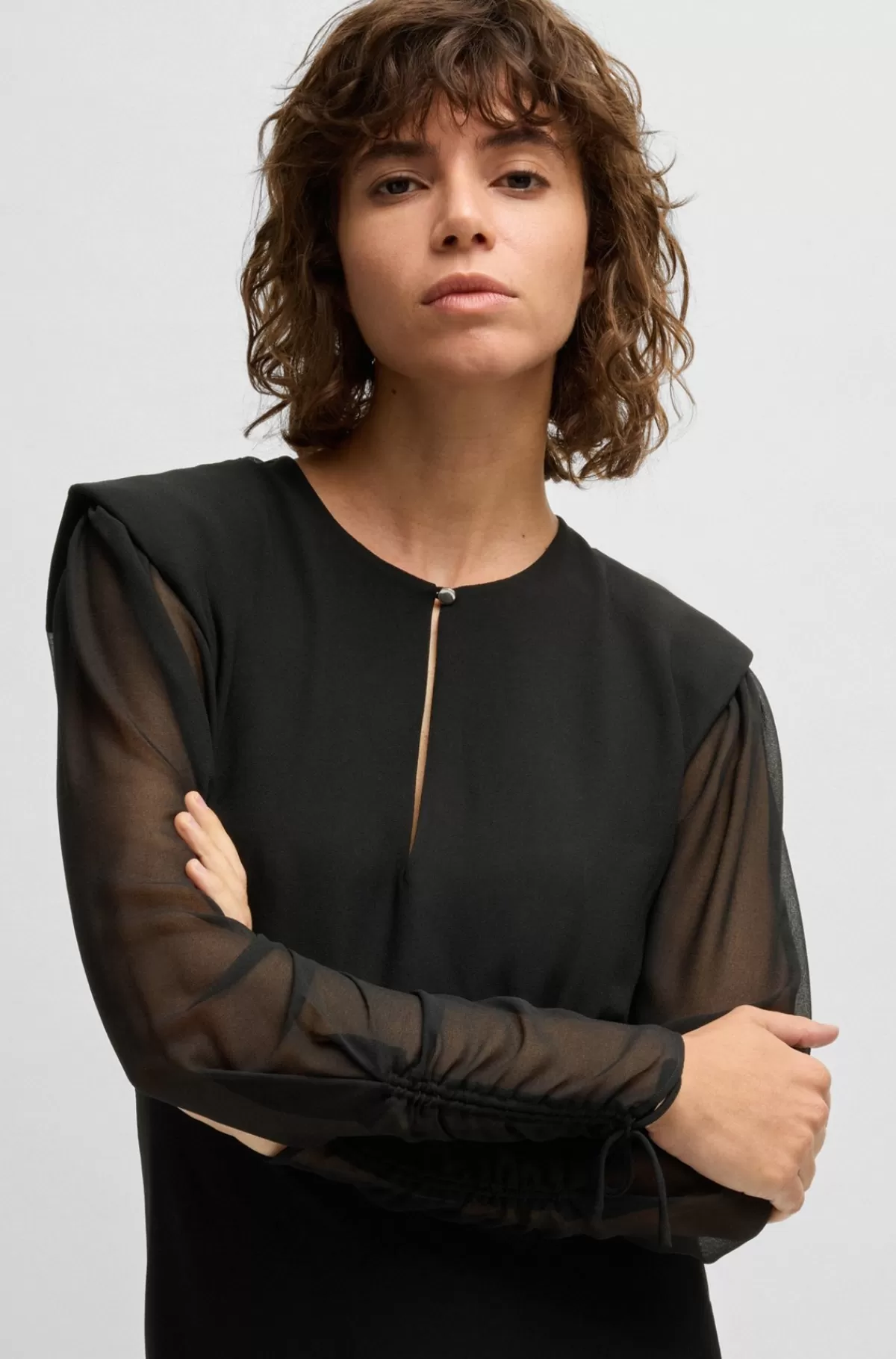 HUGO BOSS Kjole Med Regular Fit, Nøglehulshals Og Løbesnore I ærmerne Sort Fashion