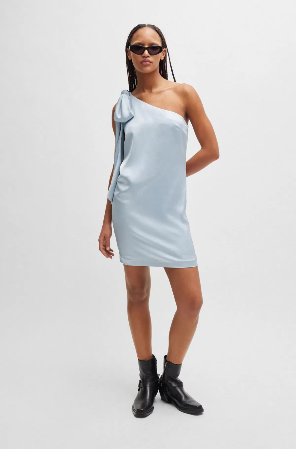 HUGO BOSS Kort Kjole Med Asymmetrisk Halsudskæring Og Tørklædedetalje Lyseblå Sale