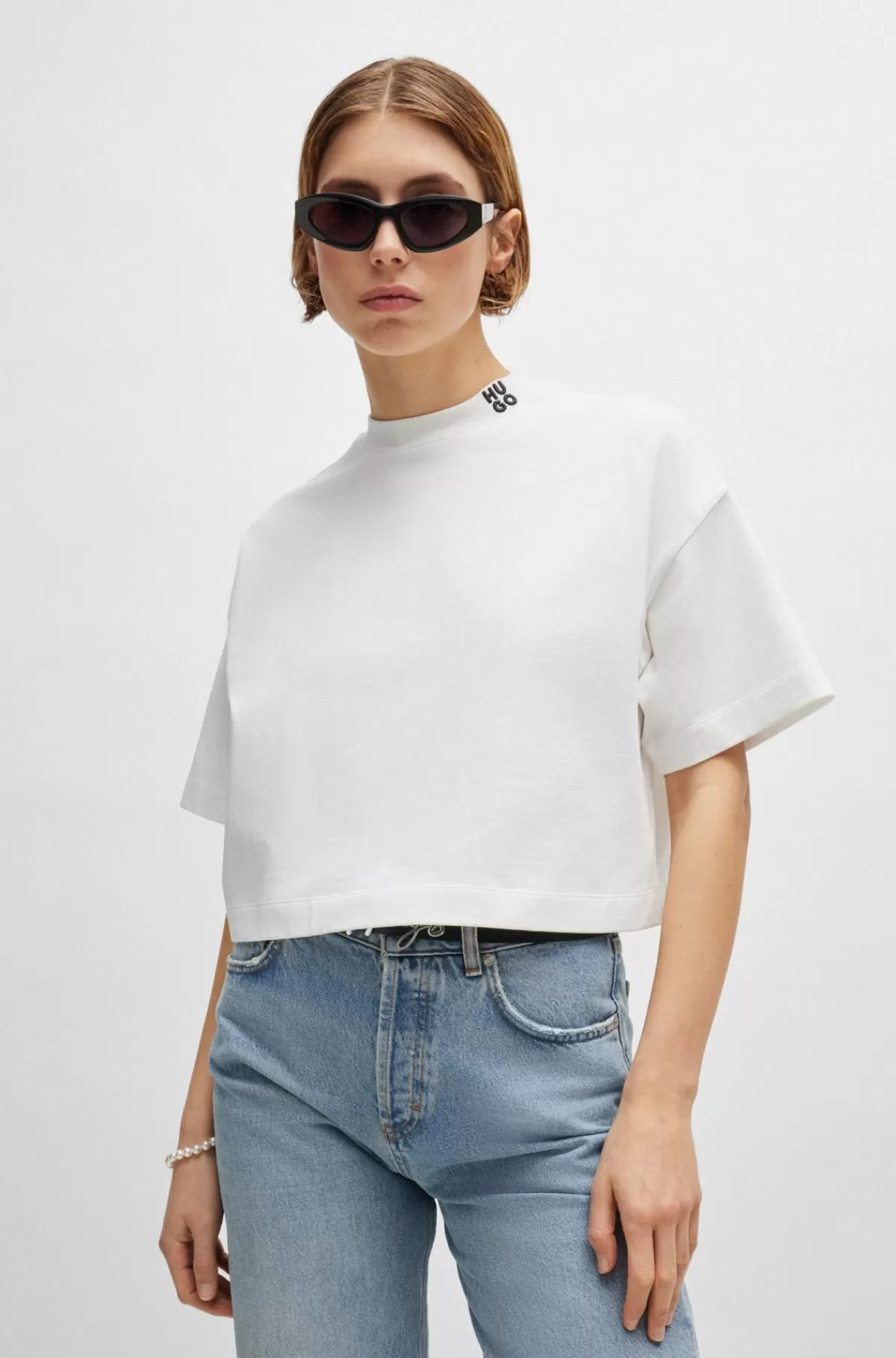 HUGO BOSS Kort T-shirt I Bomuldsjersey Med Relaxed Fit Og Stablet Logo Hvid Fashion