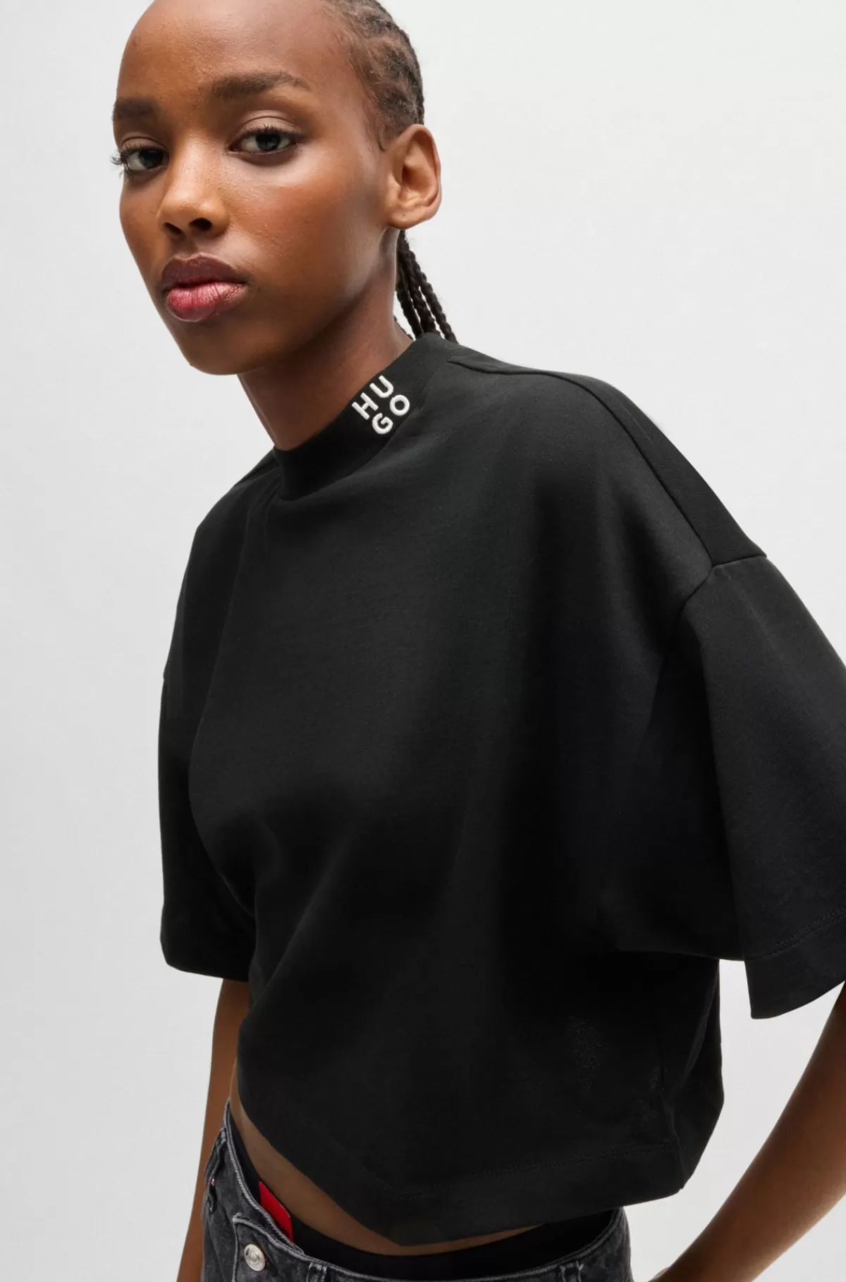 HUGO BOSS Kort T-shirt I Bomuldsjersey Med Relaxed Fit Og Stablet Logo Sort Fashion