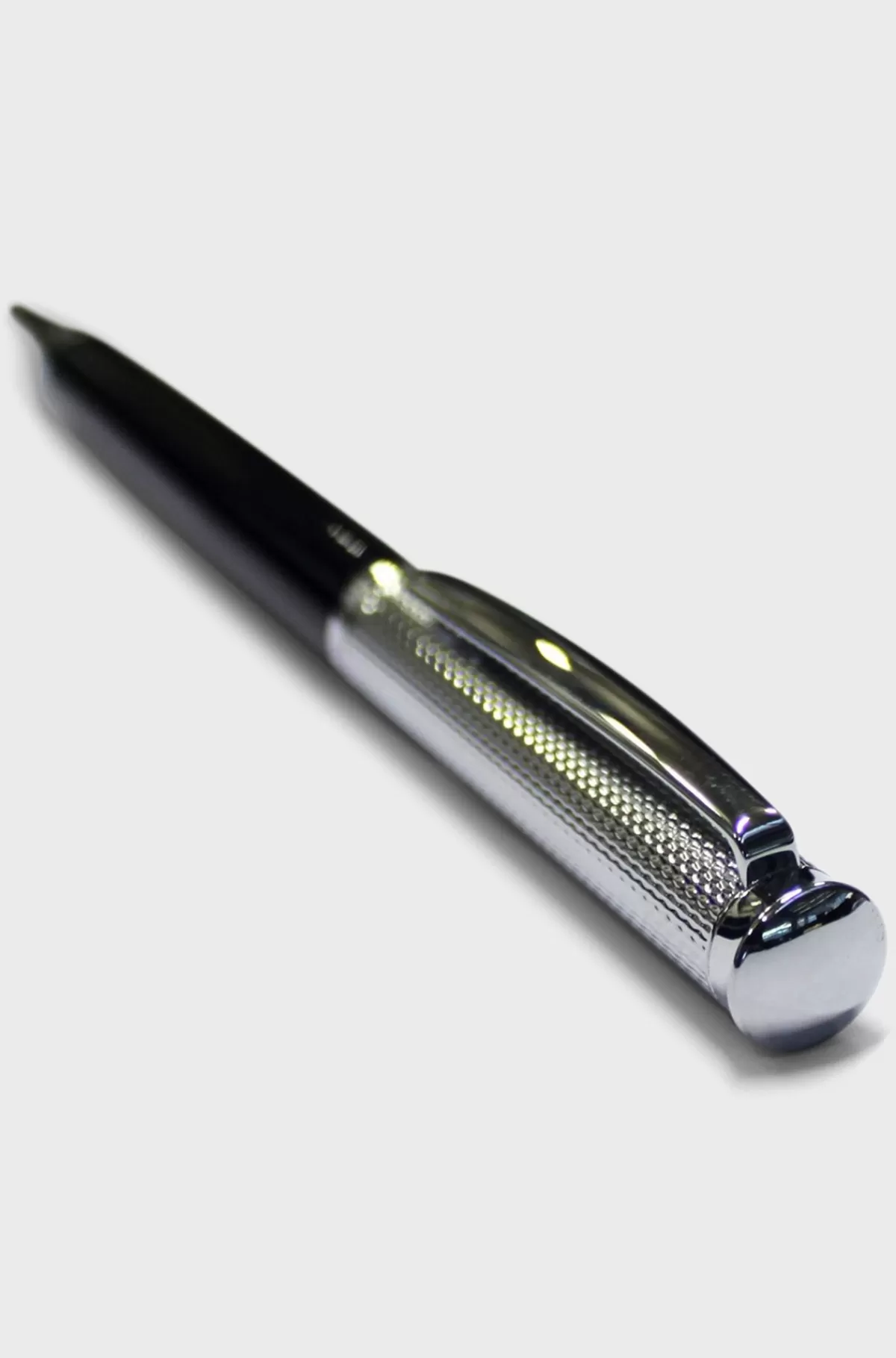 HUGO BOSS Kuglepen Med Graveret Krom Og Mat Lakeret Finish Sort New