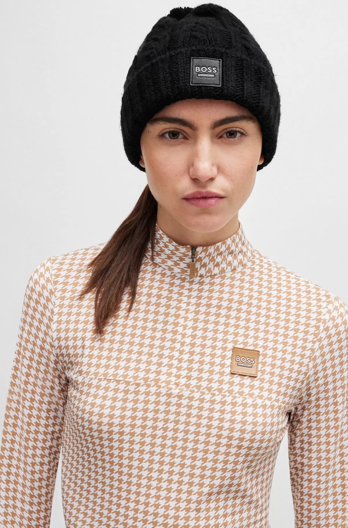HUGO BOSS Let Hue Med Kvast Og Fleecefor Til Hestesport Sort Fashion