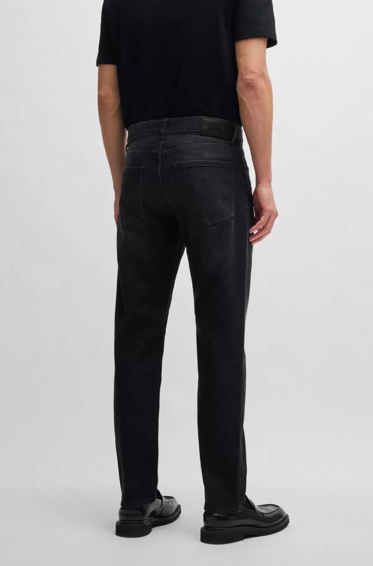 HUGO BOSS Maine Regular Fit Jeans I Ekstra Blød Sort Denim Fra Italien Mørkegrå Outlet