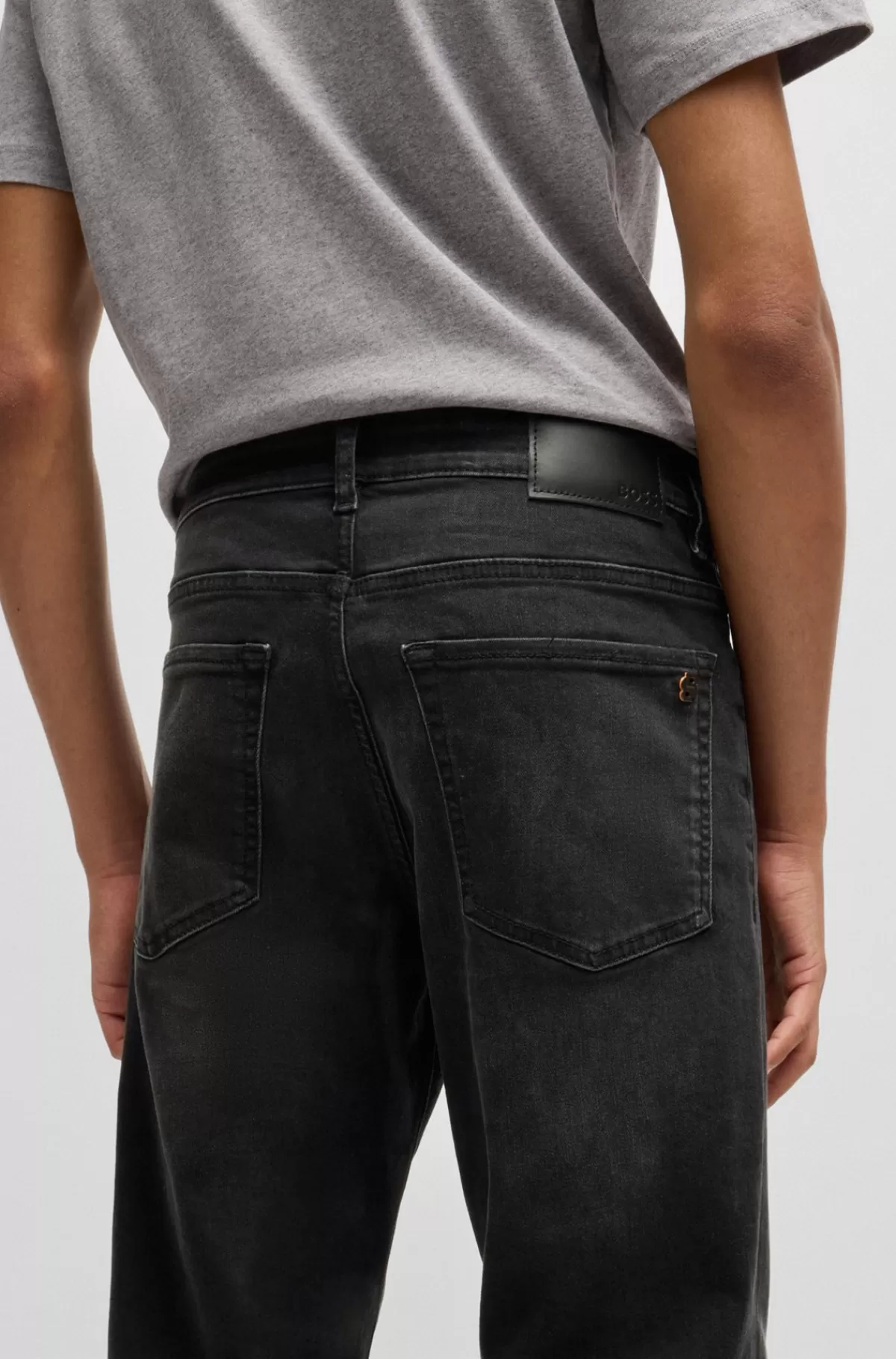 HUGO BOSS Maine e Jeans Med Regular Fit I Blød Og Smidig Denim Sort Discount
