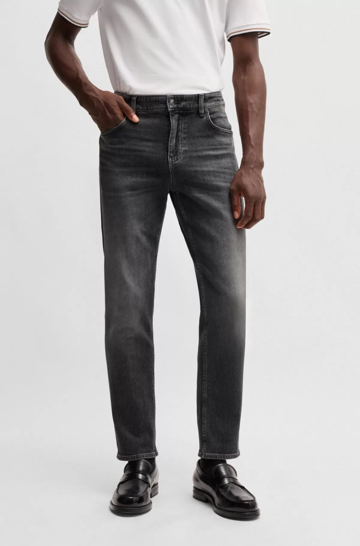 HUGO BOSS Maine-jeans Med Regular Fit I Sort Behagelig Denim Med Stræk Mørkegrå Fashion