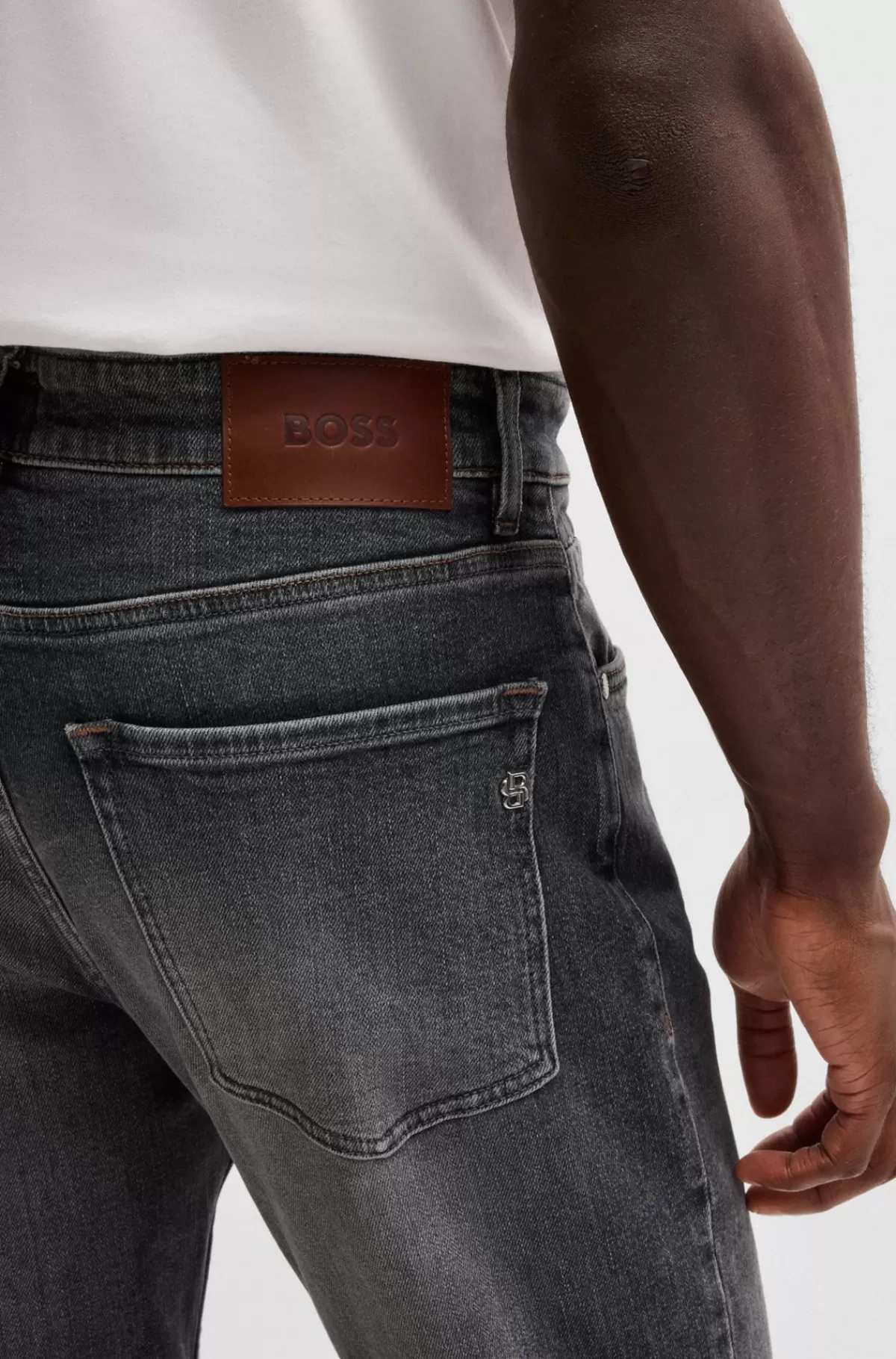 HUGO BOSS Maine-jeans Med Regular Fit I Sort Behagelig Denim Med Stræk Mørkegrå Fashion