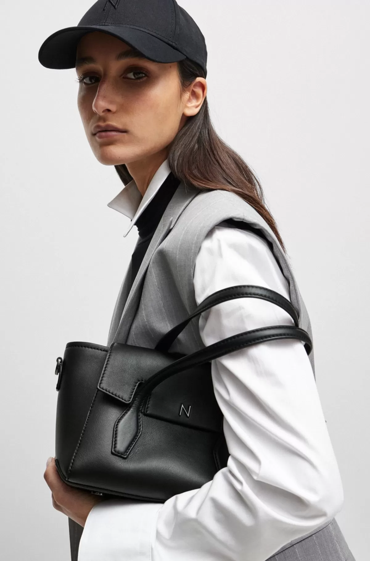 HUGO BOSS NAOMI X BOSS Tote Bag I Læder Med Brandede Detaljer Sort Best Sale