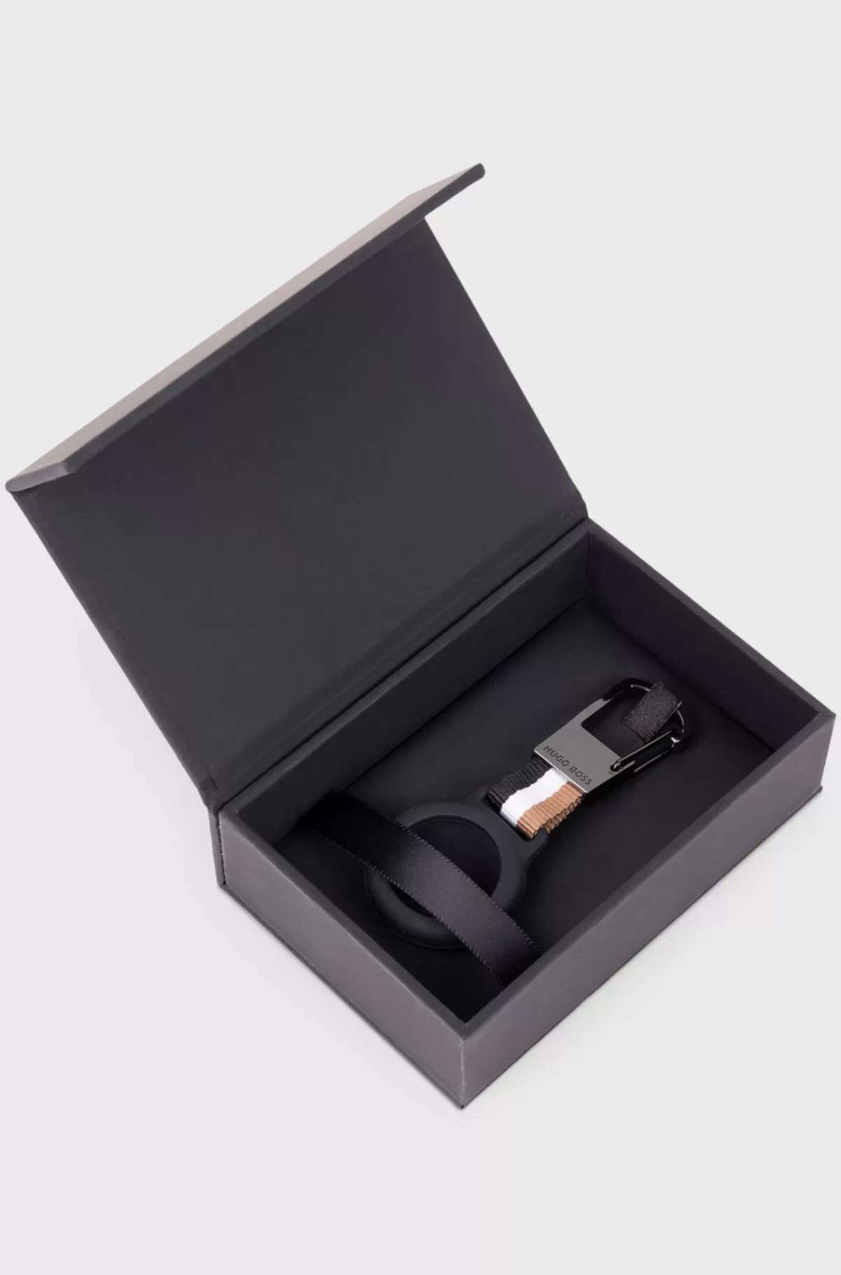HUGO BOSS Nøglering Med Signaturstribe Og AirTag-holder Sort Outlet
