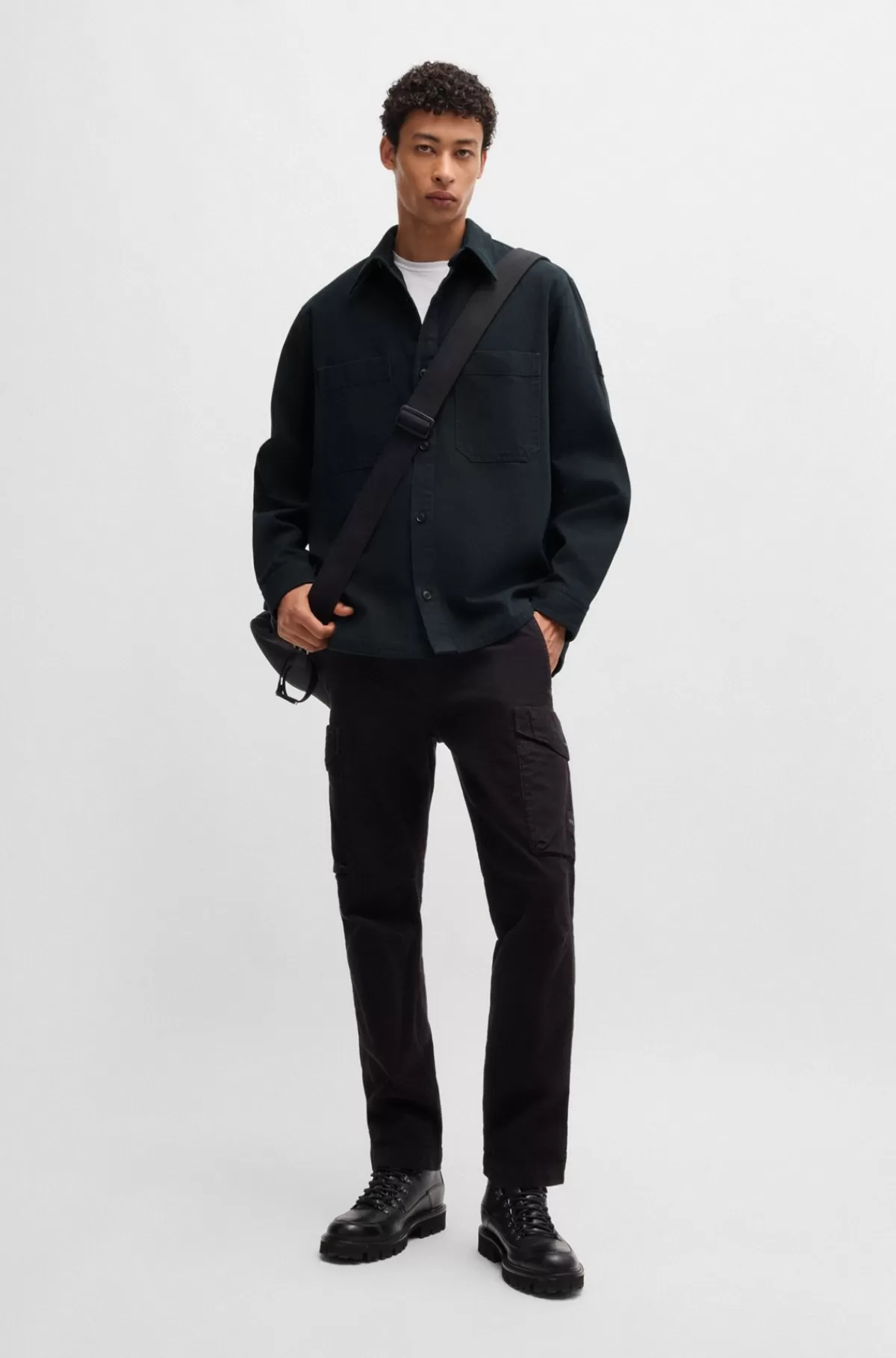 HUGO BOSS Oversize Fit Yderskjorte I Bomuldspiqué Med En Krave Med Spidse Flipper Mørkeblå Discount