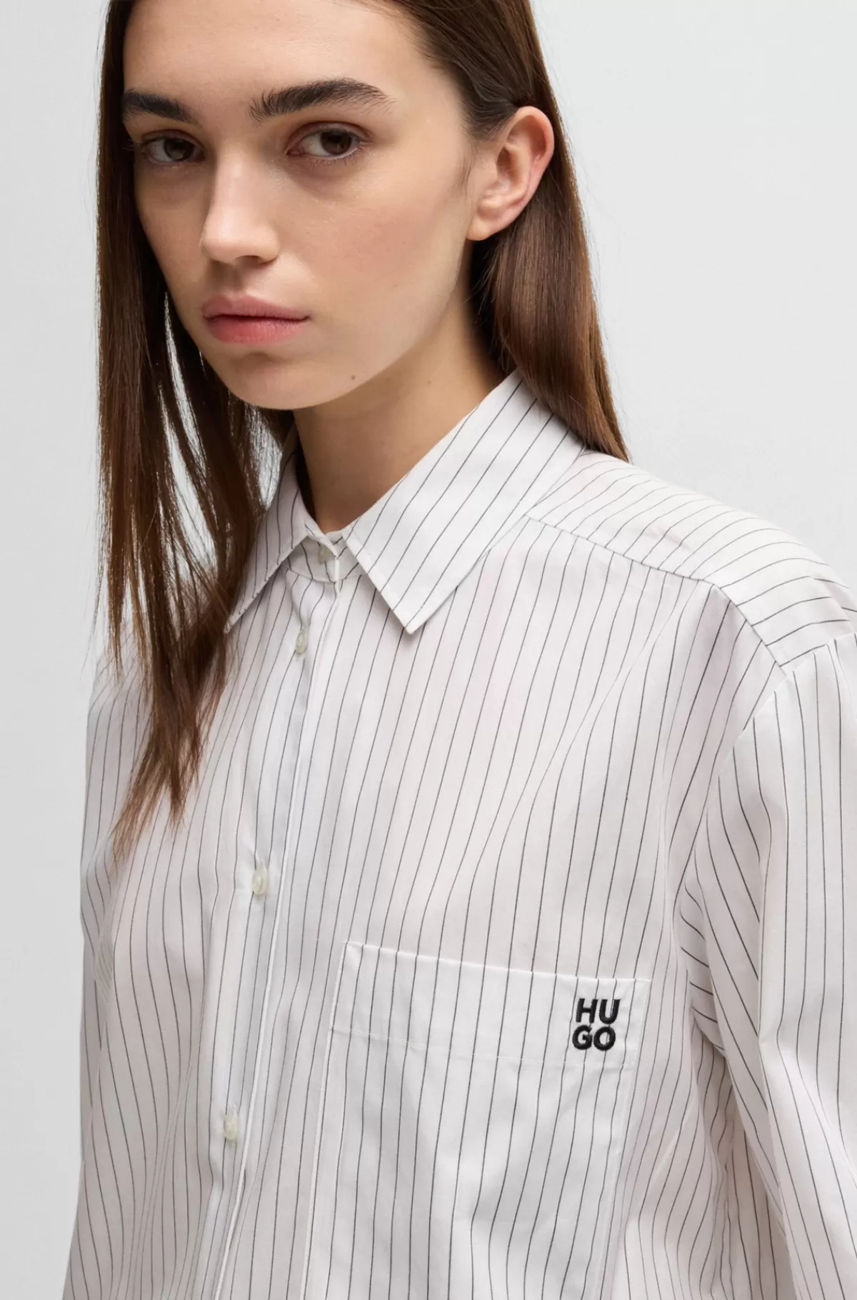 HUGO BOSS Oversized Fit Skjorte I Stribet Bomuld Med Sommerfugleprint Hvid mønstret Store