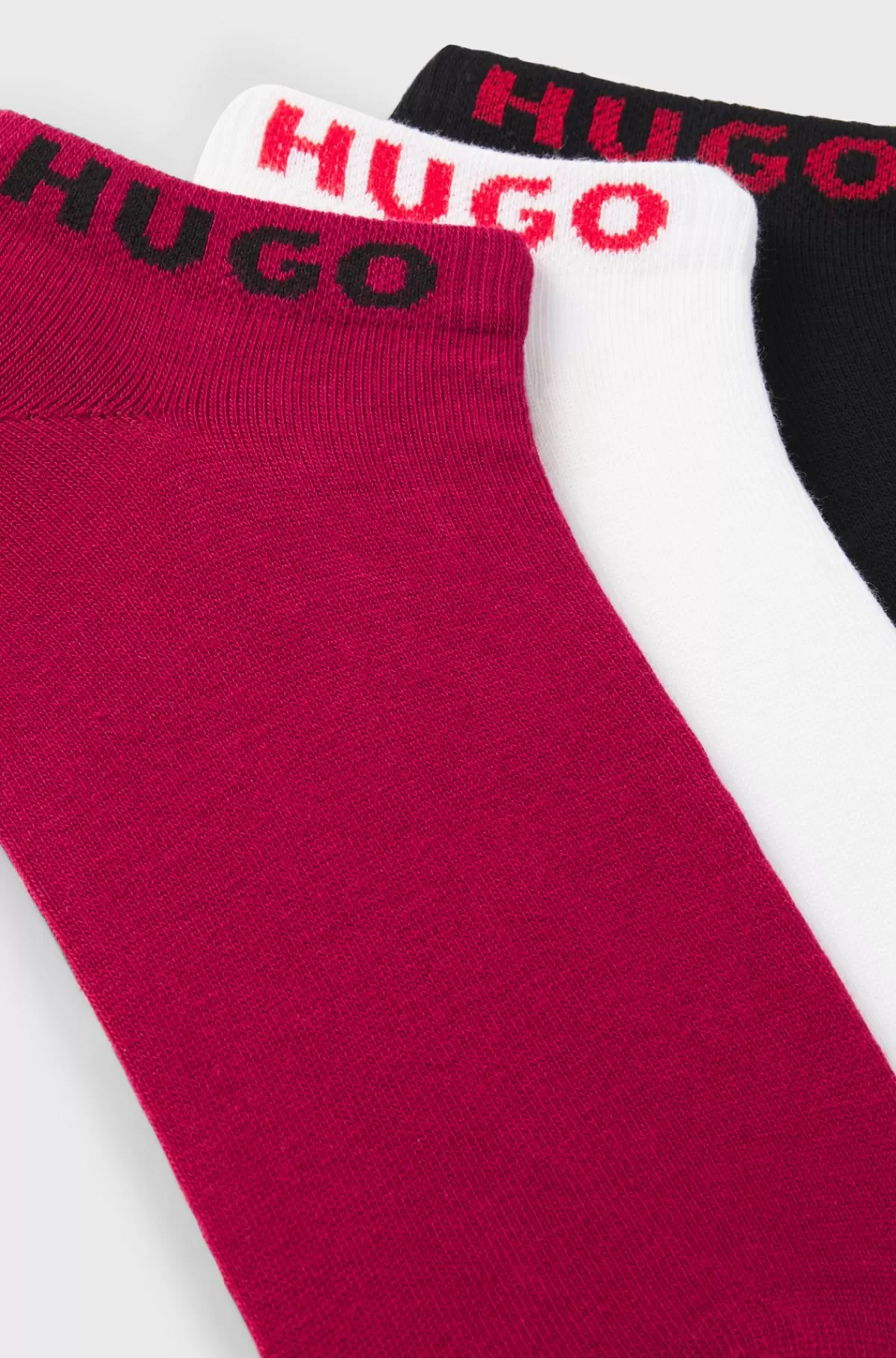 HUGO BOSS Pakke Med Tre Par Korte Ankelstrømper I Bomuldsblanding Med Logoer Sort/rød/hvid Clearance
