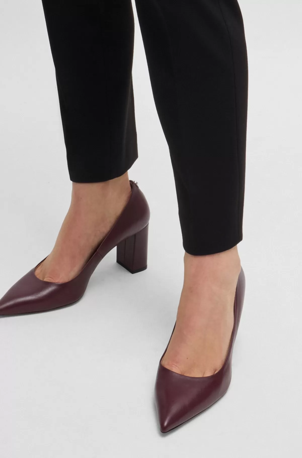 HUGO BOSS Pumps I Læder Med Spids Tå Og En 7 Cm Blokhæl Mørkerød Fashion