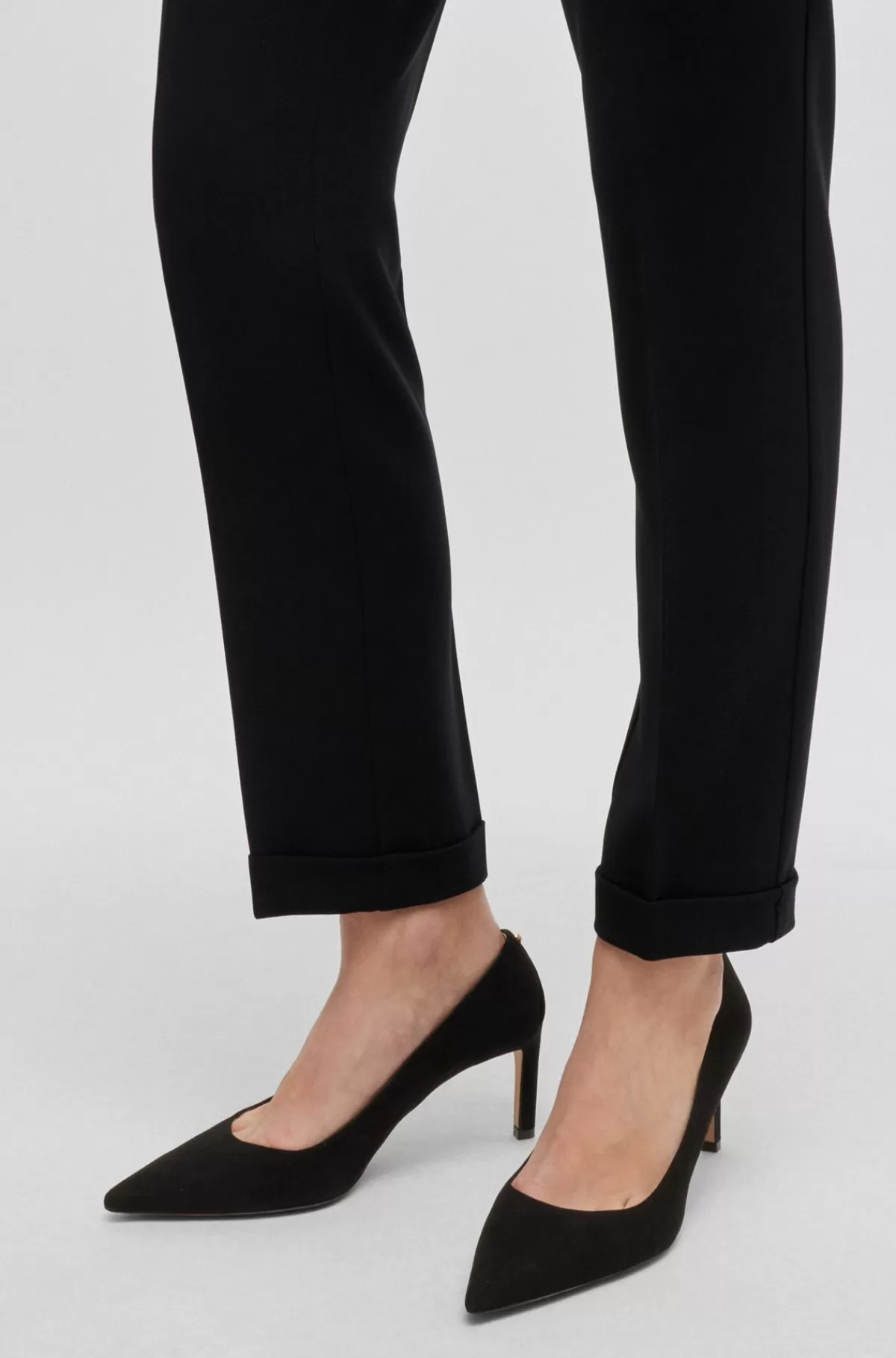 HUGO BOSS Pumps I Ruskind Med Spids Tå Og Brandet Nitte Sort Cheap