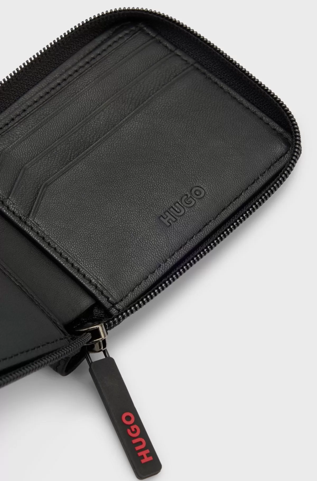 HUGO BOSS Pung I Mat Læder Med Lynlås Hele Vejen Rundt Og Stablet Logo Sort Best