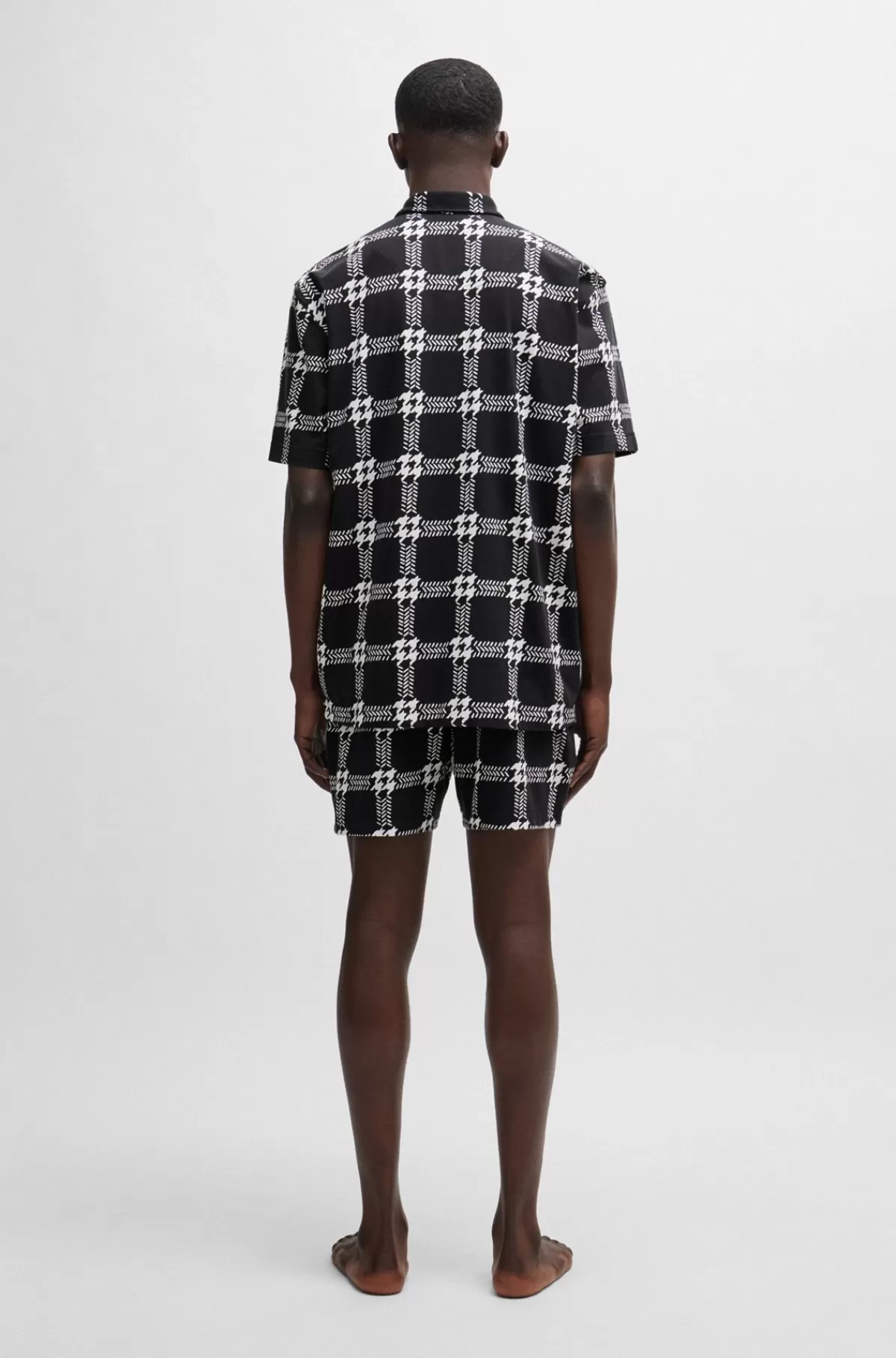 HUGO BOSS Pyjamas Med Korte ærmer Og Ben I Bomuld Med Stræk Og Hanefjedsprint Sort Shop
