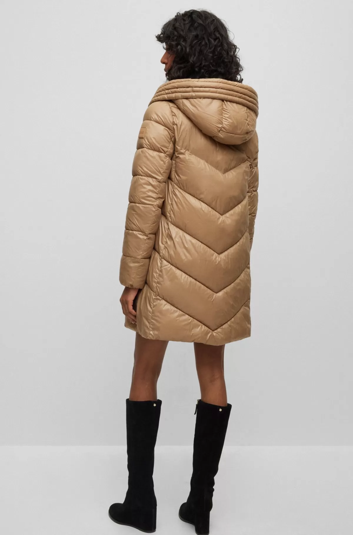 HUGO BOSS Regular Fit Dunjakke I Vandskyende Skinnende Stof Beige Sale