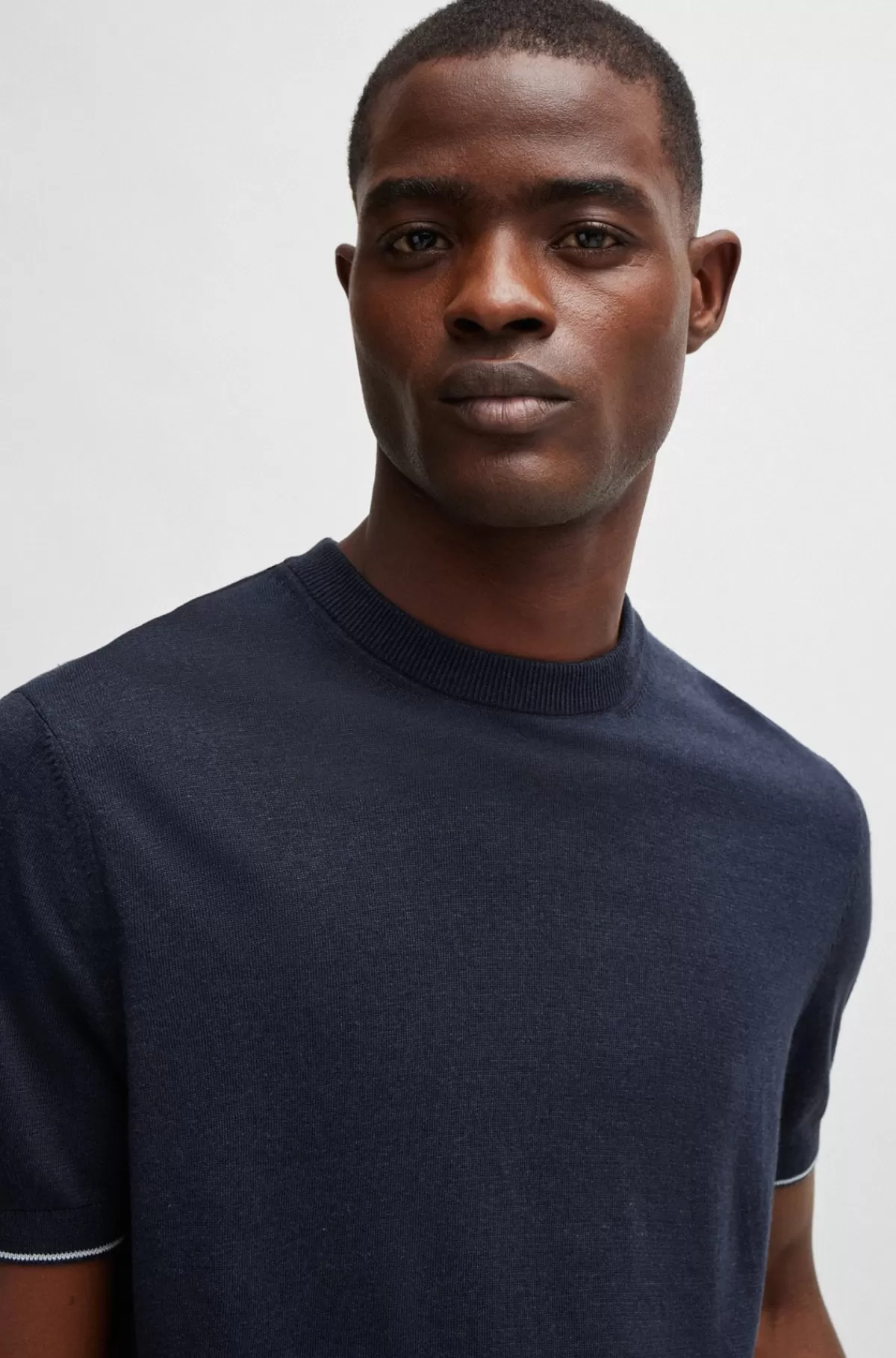HUGO BOSS Regular Fit Sweater I Hørblanding Med Stribe Ved Sømkanter Mørkeblå Discount