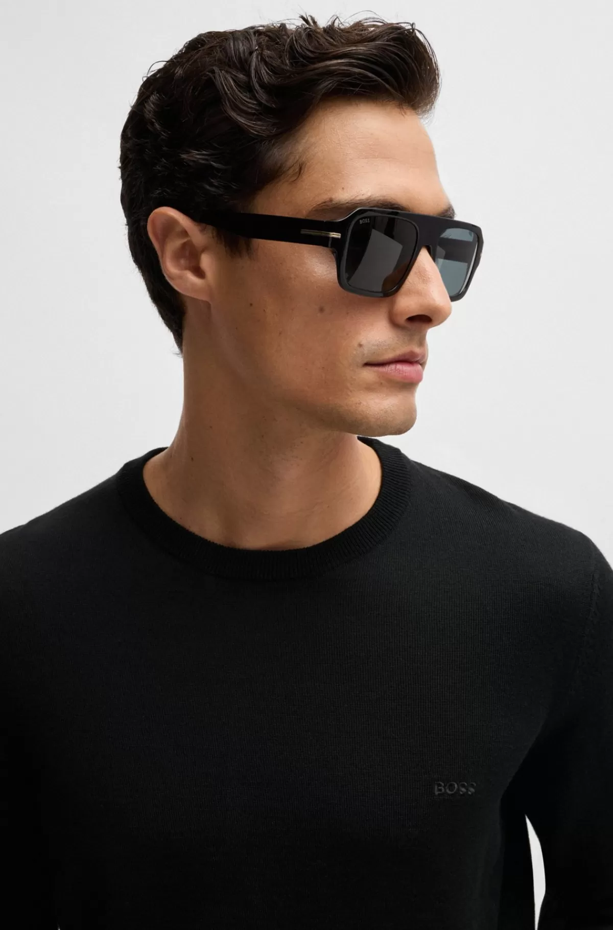 HUGO BOSS Rundhalset Sweater I Ny Uld Med Broderet Logo Sort Outlet