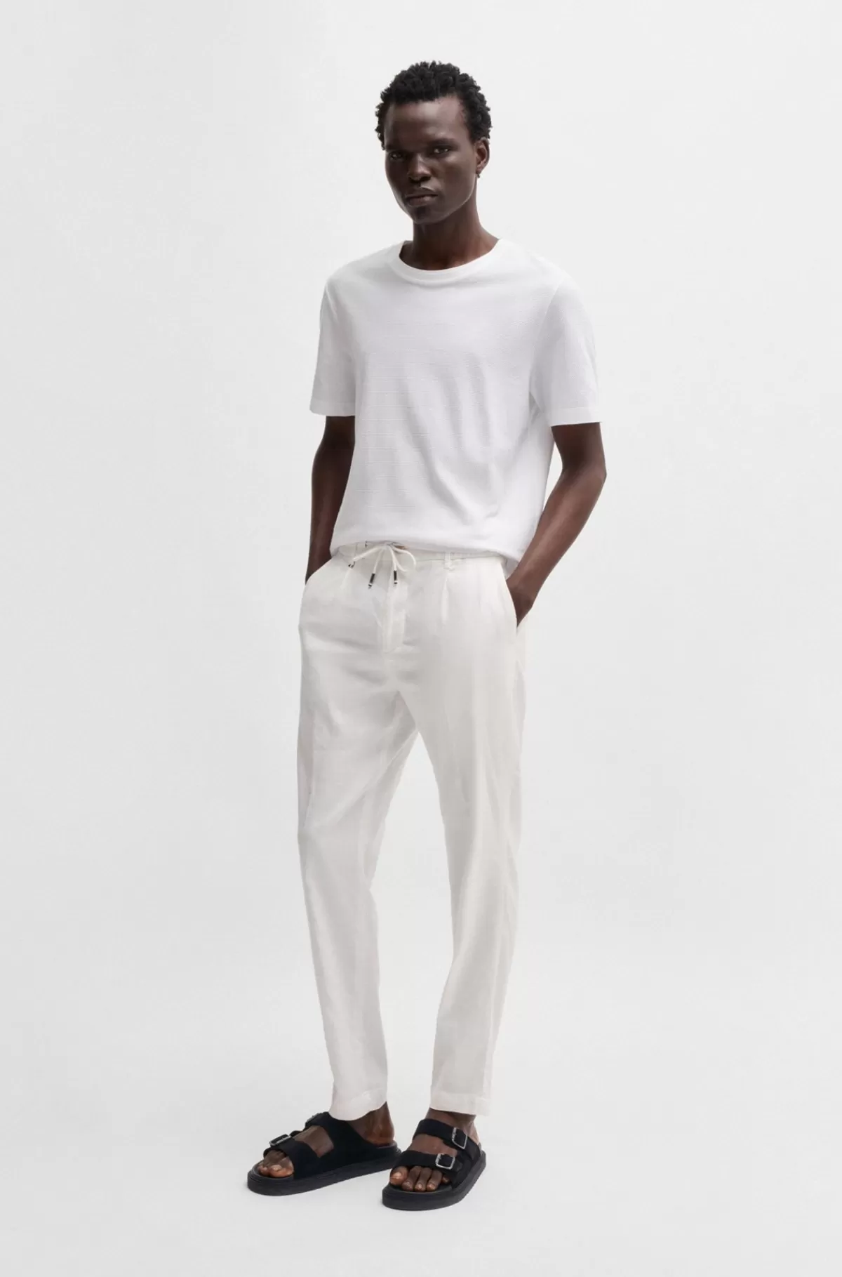 HUGO BOSS Sandaler Med To Remme Og Ruskindsoverflade Samt Spændelukning Sort Outlet
