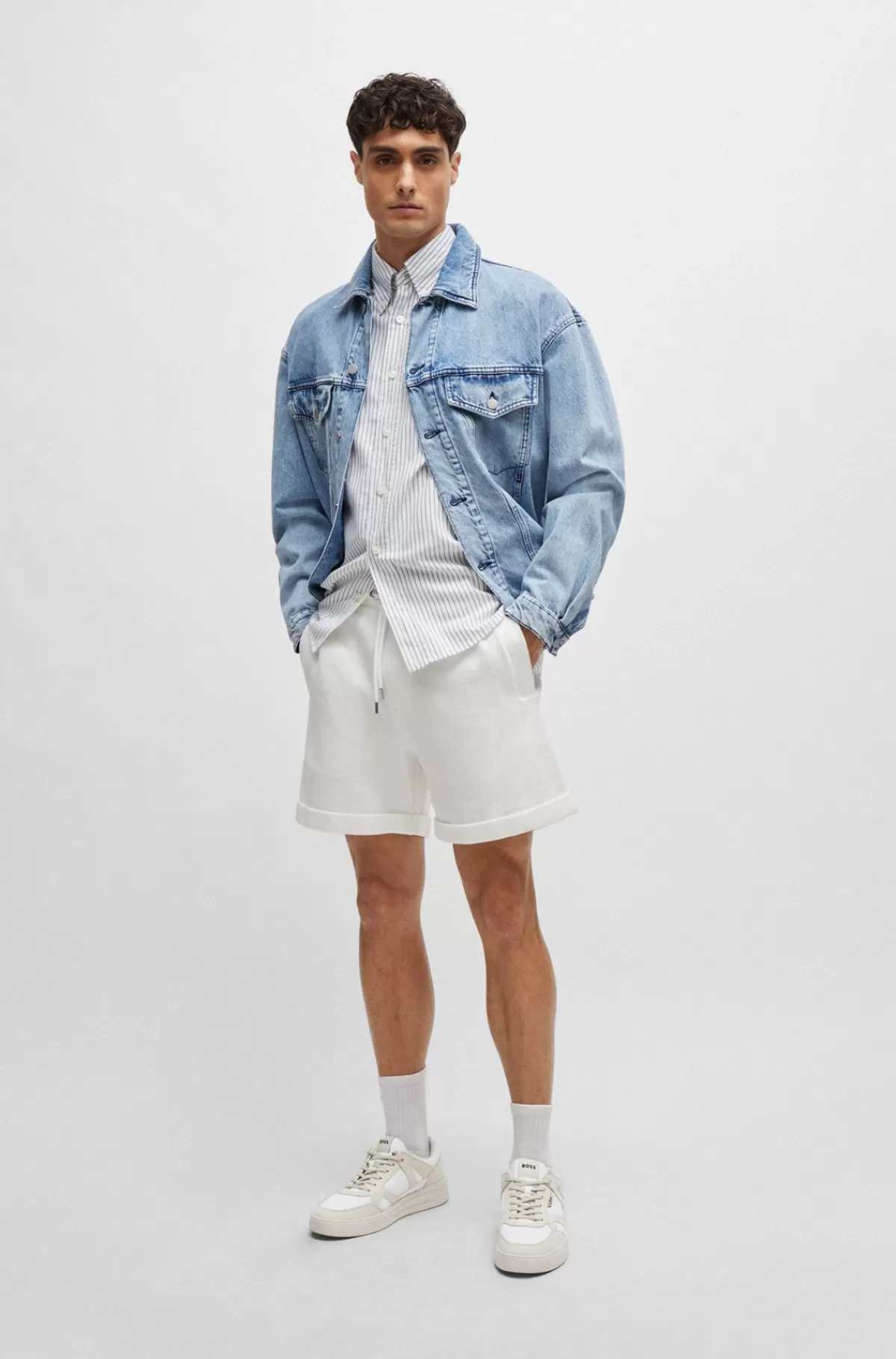 HUGO BOSS Shorts Med Oversize Fit Og Sølvfarvede Kanter Hvid Fashion