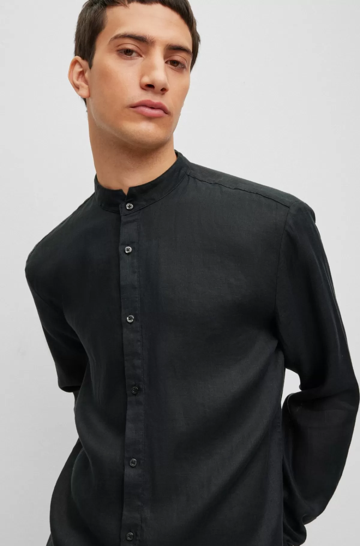 HUGO BOSS Skjorte I Hør Med Slim Fit Og Kinakrave Sort Store