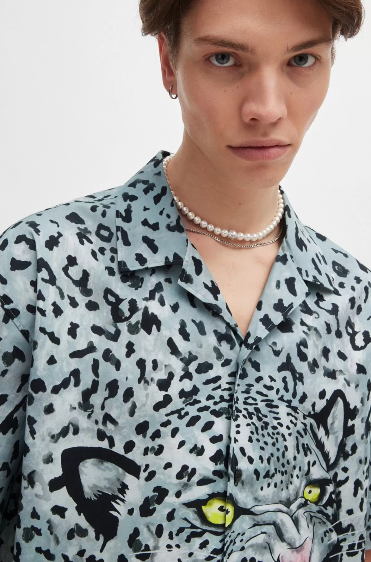 HUGO BOSS Skjorte Med Korte ærmer Og Oversize Fit I Bomuld Med Dyreprint Lysegrå Shop