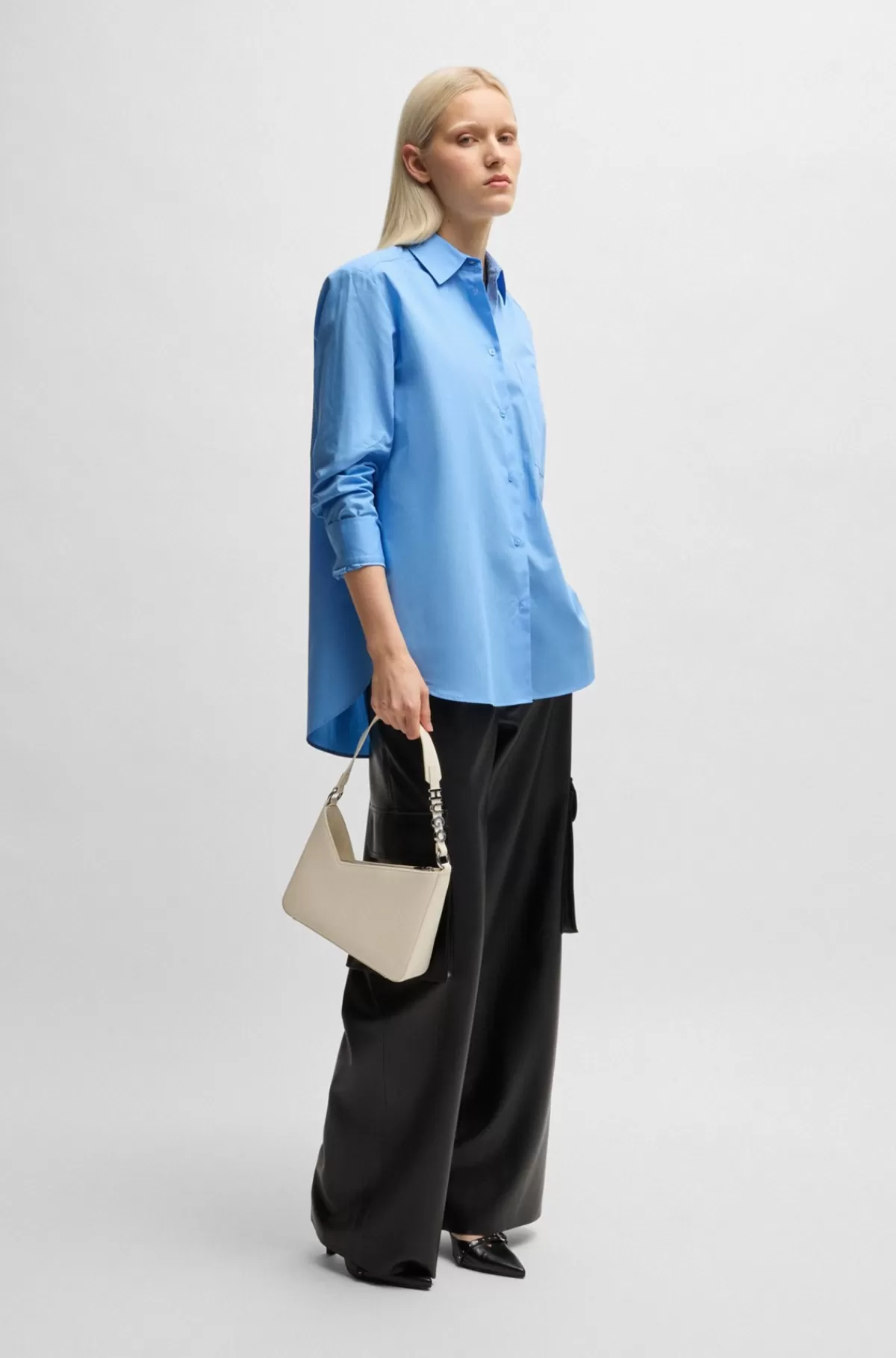 HUGO BOSS Skjorte Med Oversize Fit I Bomuldskanvas Med Broderet Logo Lyseblå Clearance