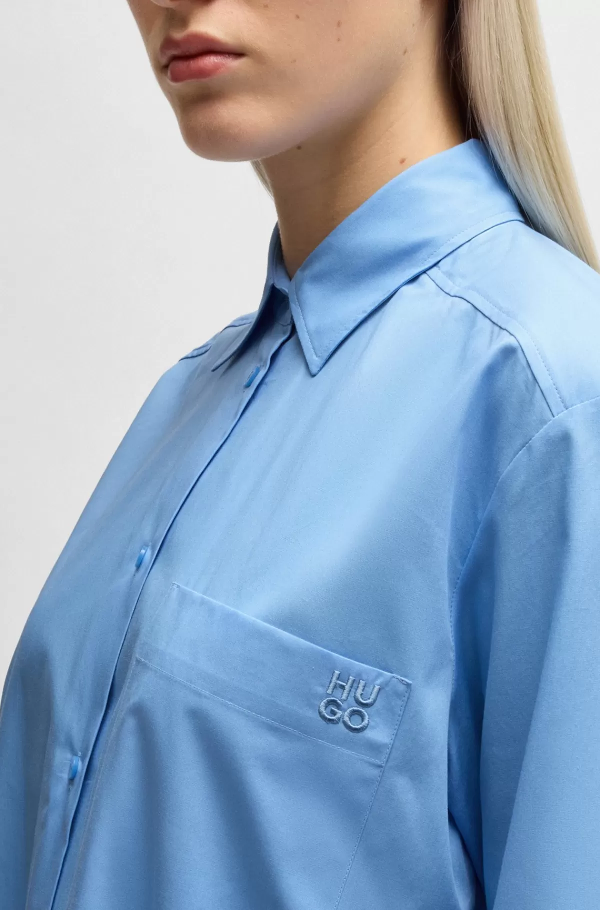 HUGO BOSS Skjorte Med Oversize Fit I Bomuldskanvas Med Broderet Logo Lyseblå Clearance