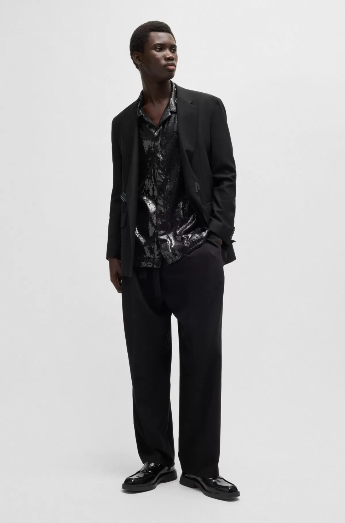 HUGO BOSS Skjorte Med Oversize Fit Med Korte ærmer Og I Pailletstof Med Stræk Sort Store