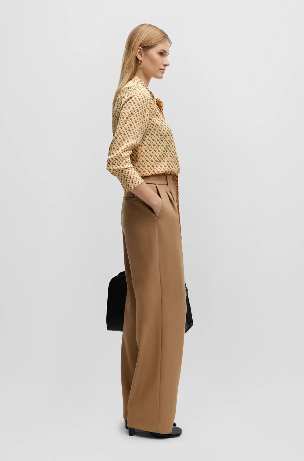 HUGO BOSS Skjorte Med Relaxed Fit I En Silkeblanding Med Monogramprint Beige mønstret Clearance
