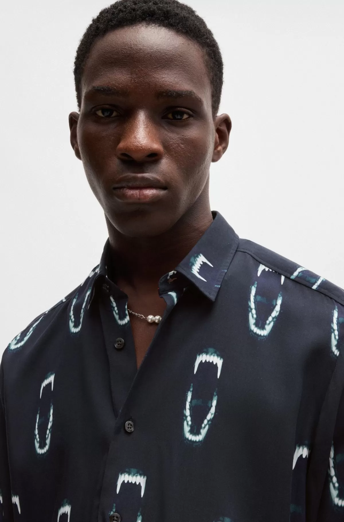 HUGO BOSS Skjorte Med Relaxed Fit Og Dyregrafik Sort Outlet