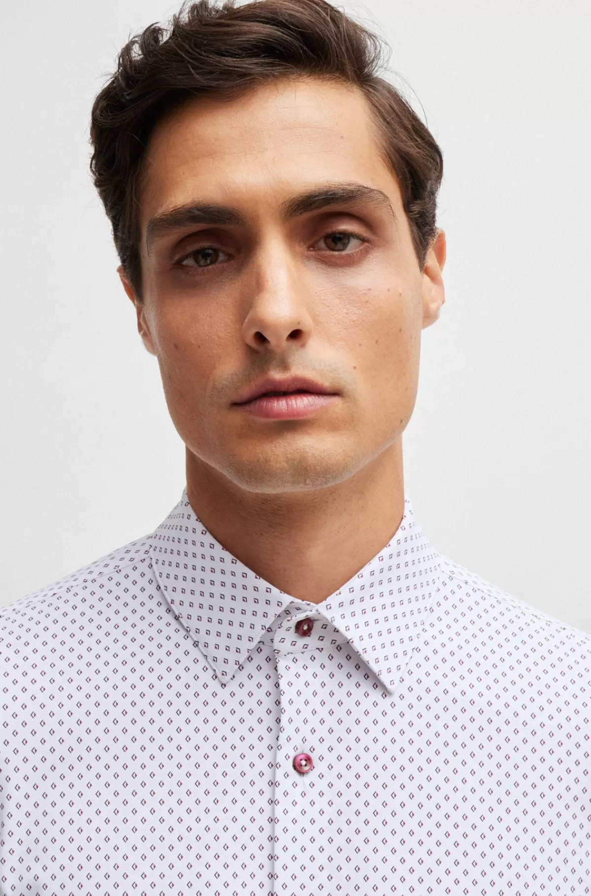 HUGO BOSS Skjorte Med Slim Fit I Performance-materiale Med Stræk Og Print Hvid Shop