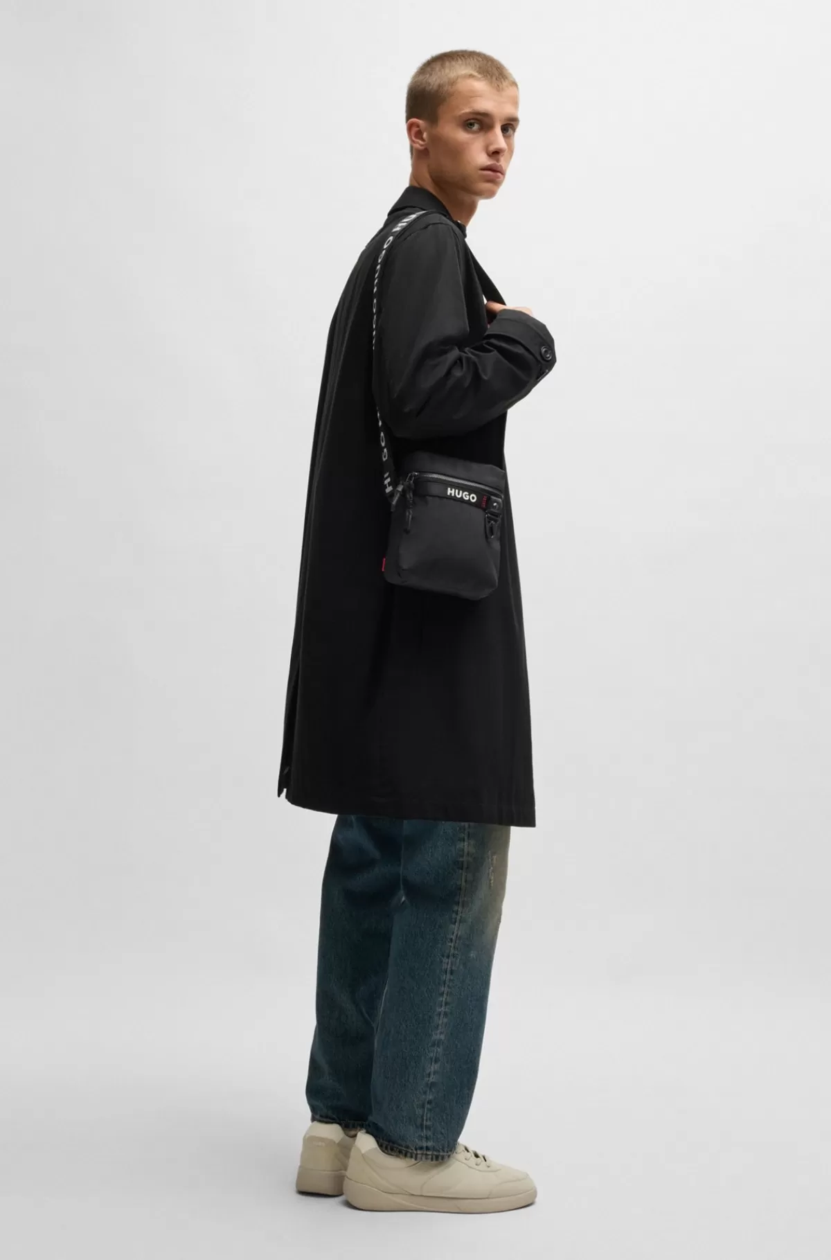 HUGO BOSS Skuldertaske Med Brandet, Justerbar Rem Og Lynlåslukning Sort Outlet