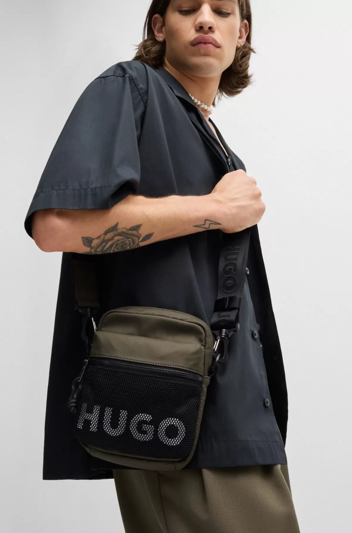 HUGO BOSS Skuldertaske Med Kontrastlogo Og Mesh Kaki Best