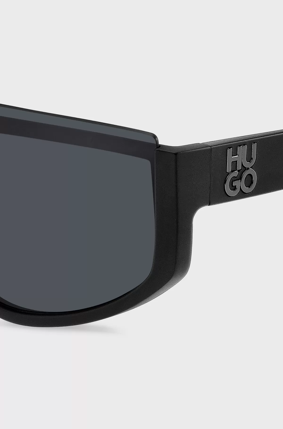 HUGO BOSS e Solbriller I Maskestil Med Stablet Logo Sort Discount