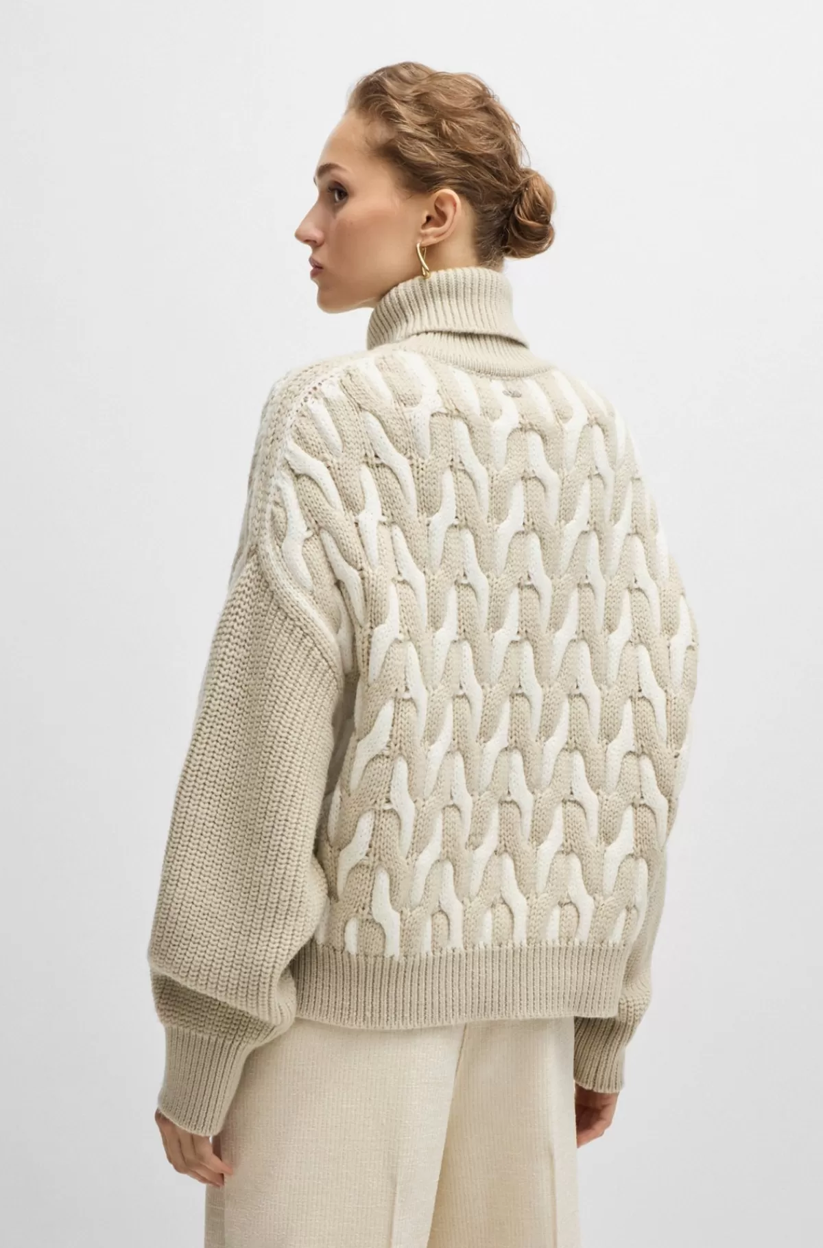 HUGO BOSS Sweater I Ny Uld Med Kabelstruktur I To Nuancer Lys beige Outlet